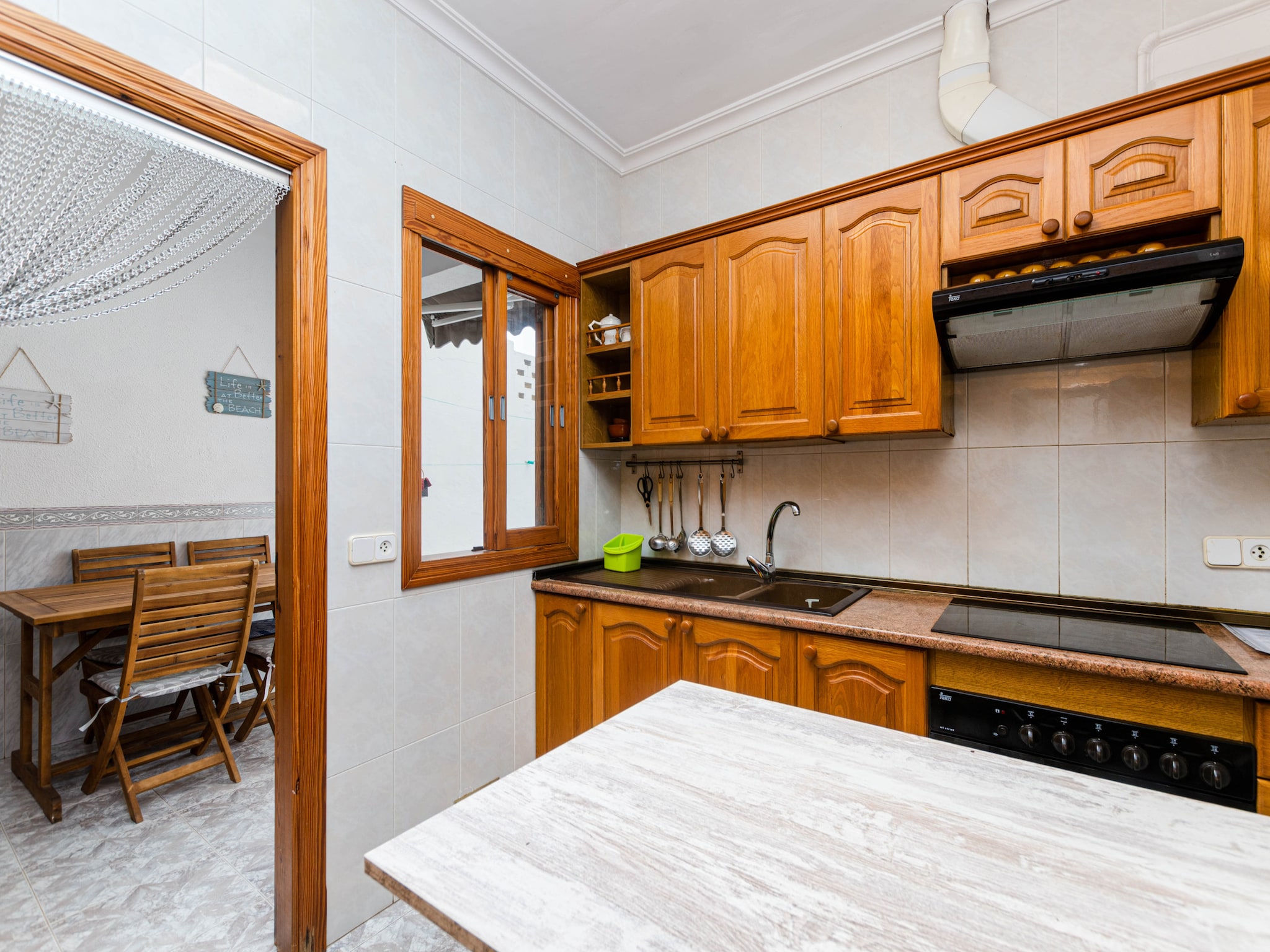   YourHouse Petita