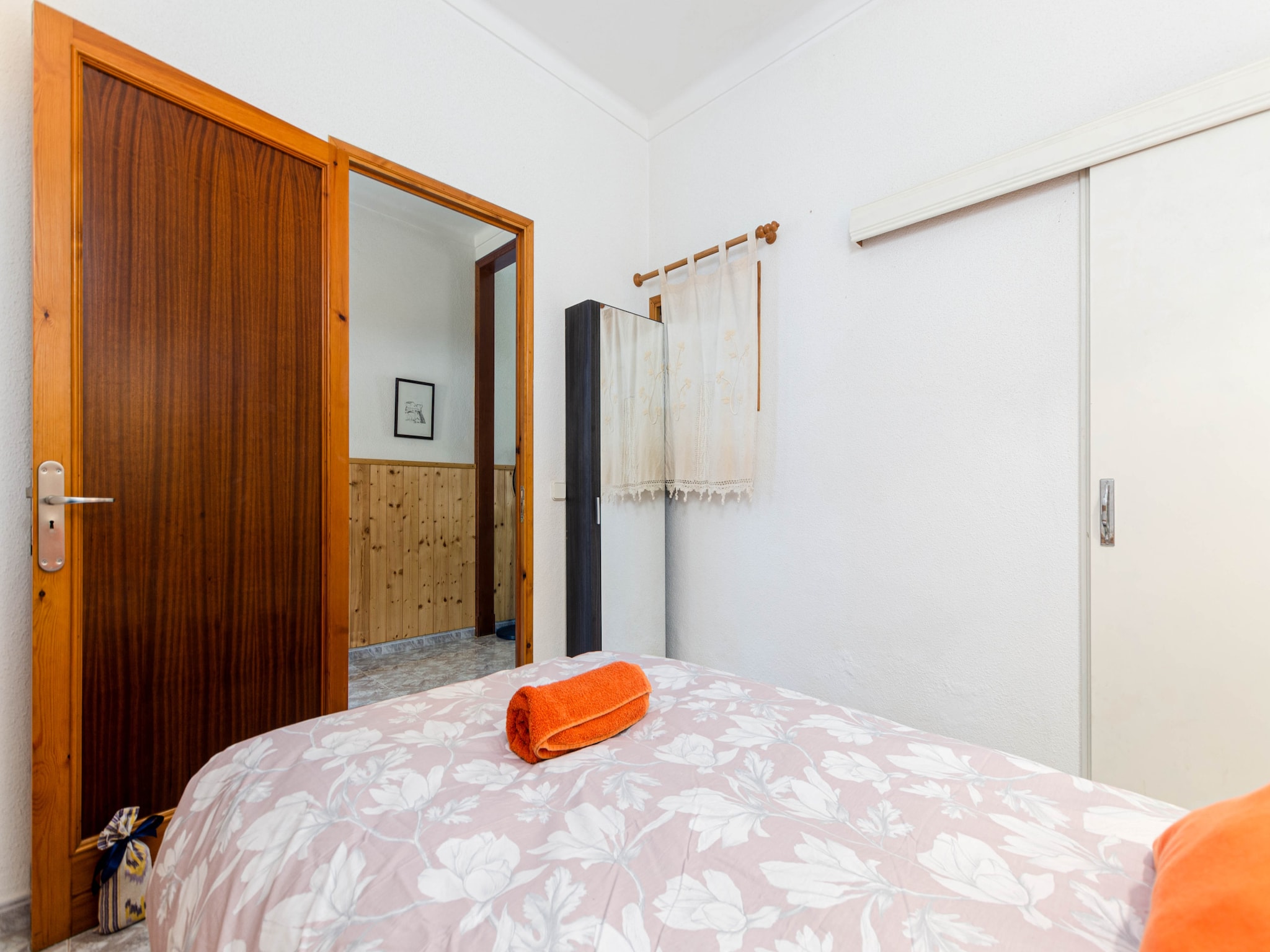   YourHouse Petita