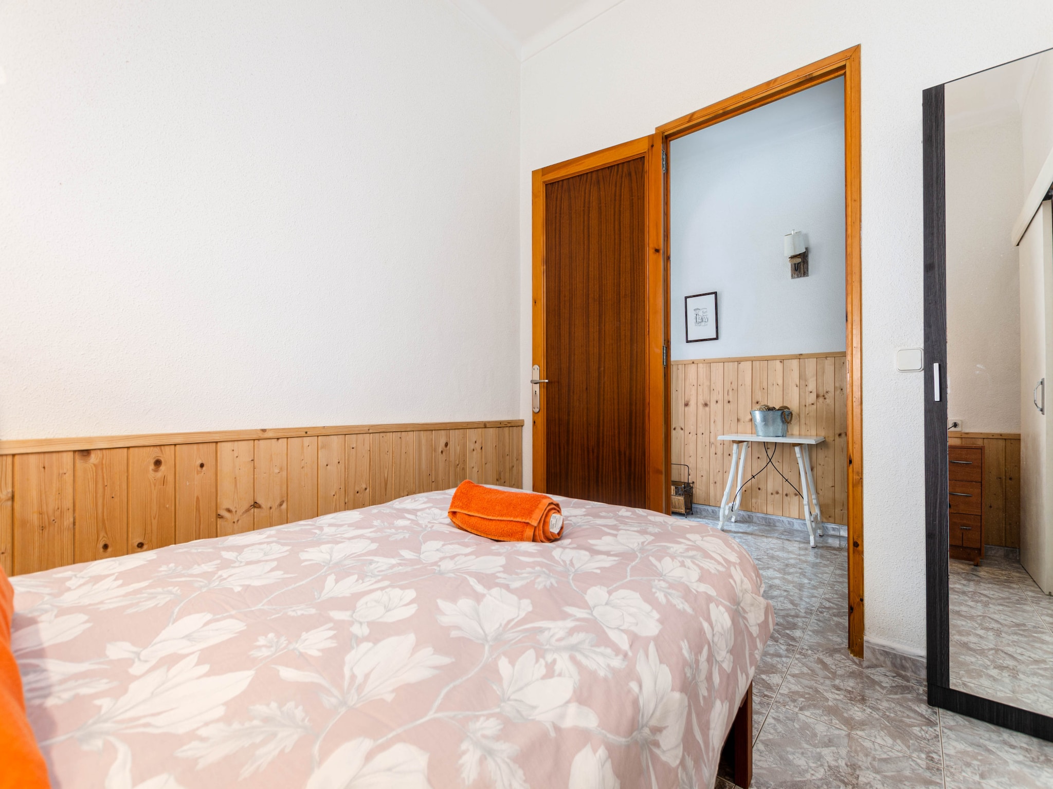   YourHouse Petita