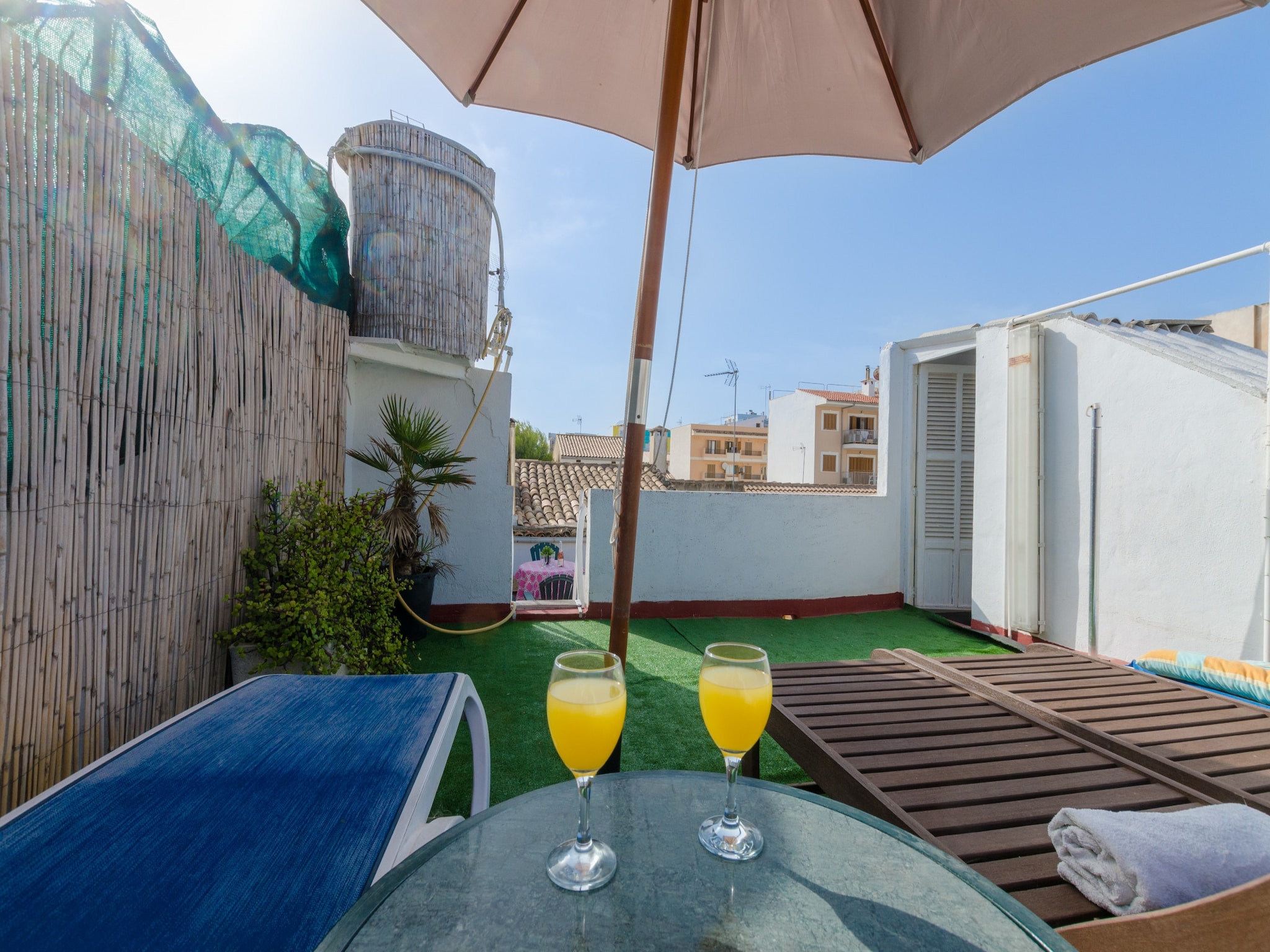   YourHouse Petita