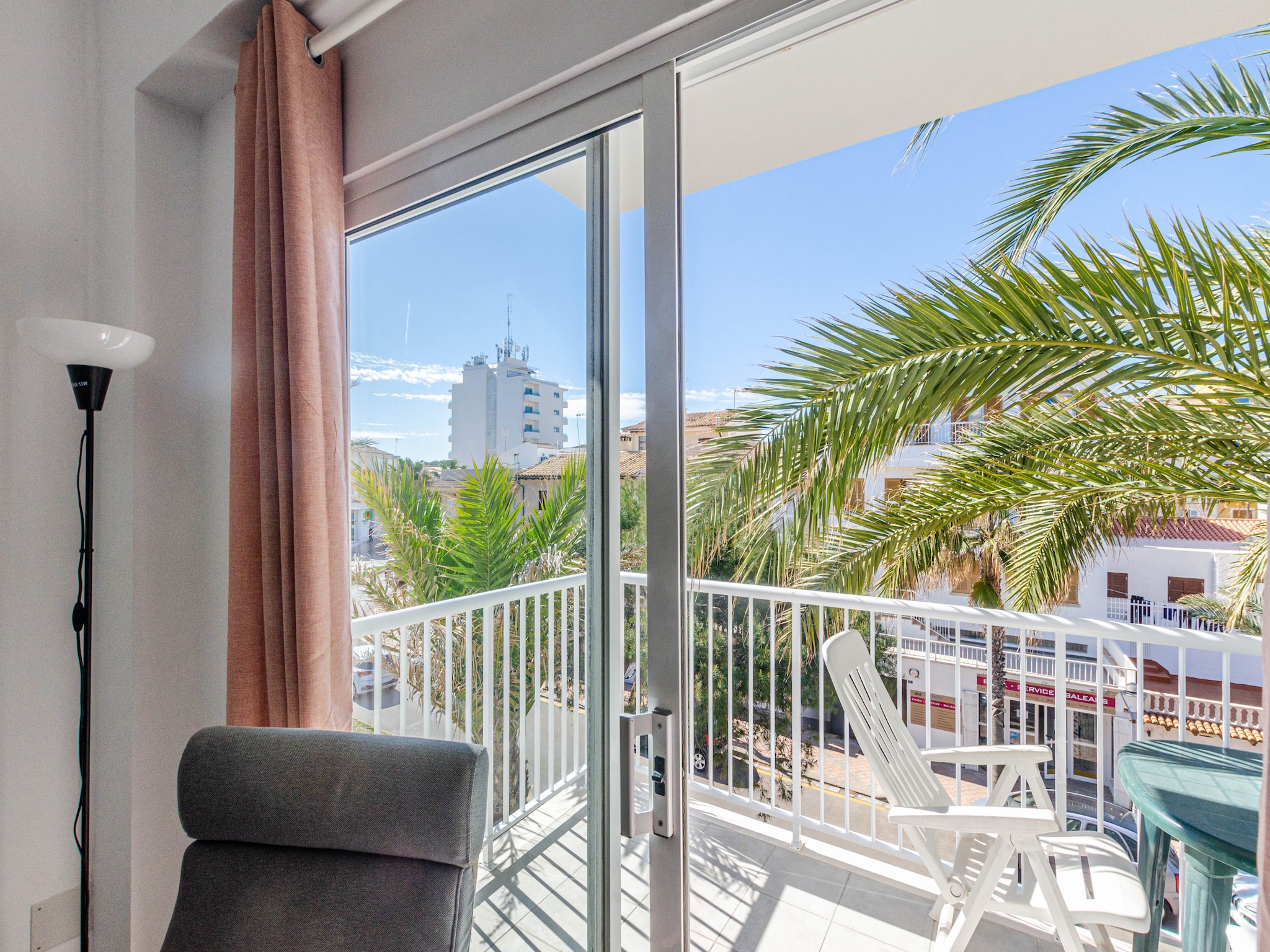Ferienwohnung YourHouse apartment Monges con balcón