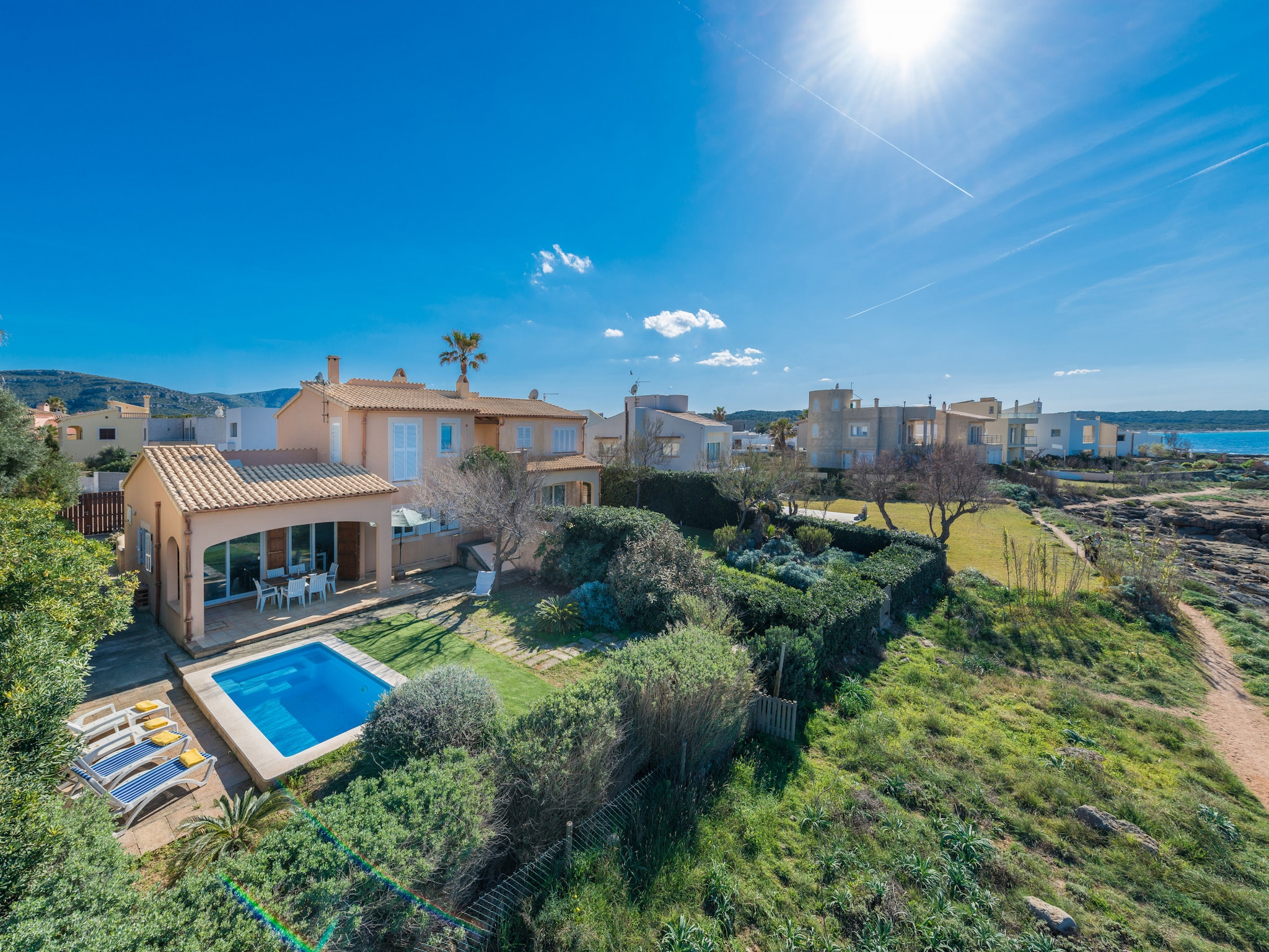   YourHouse Escull