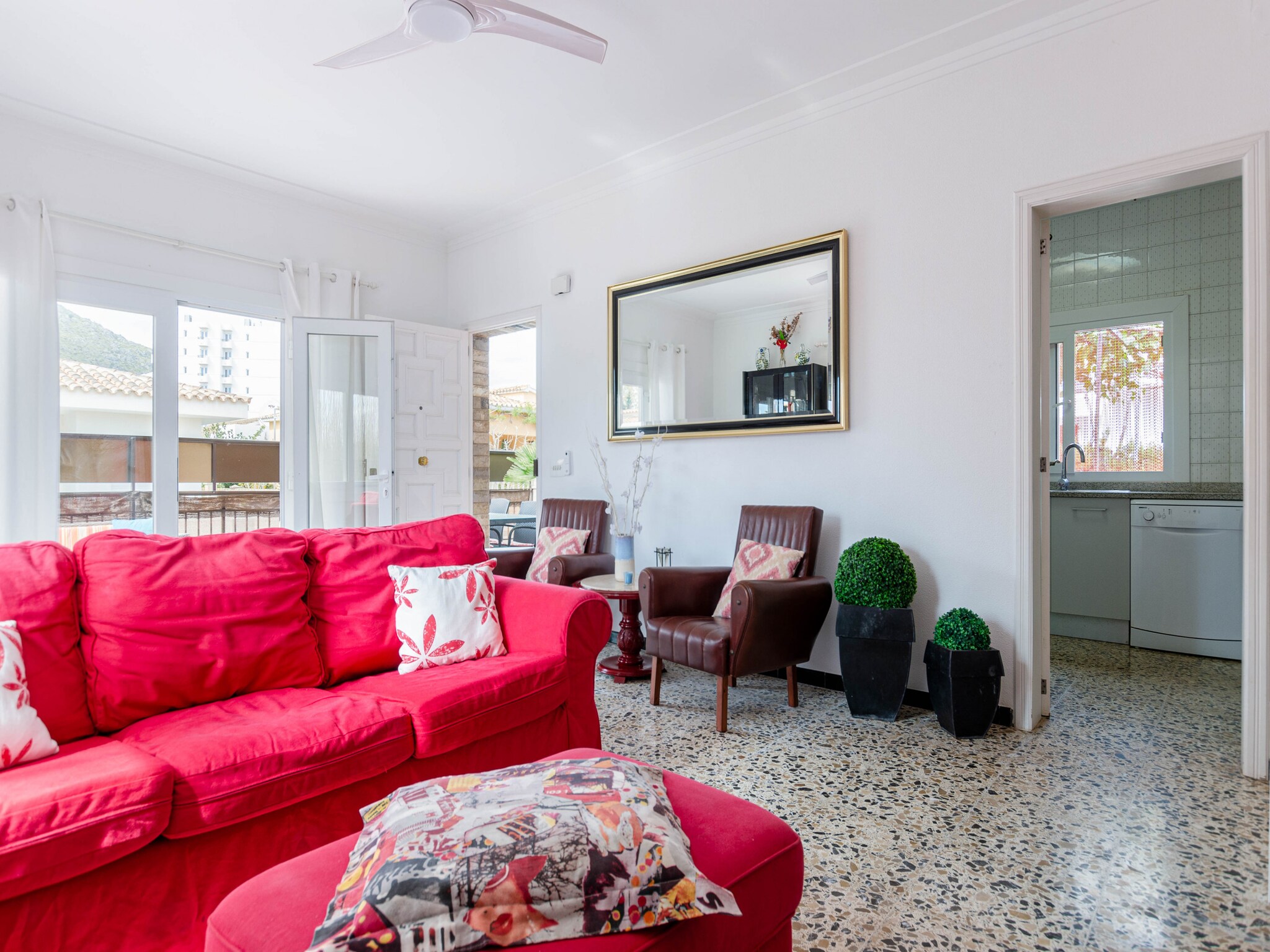   YourHouse Casa Esperanza