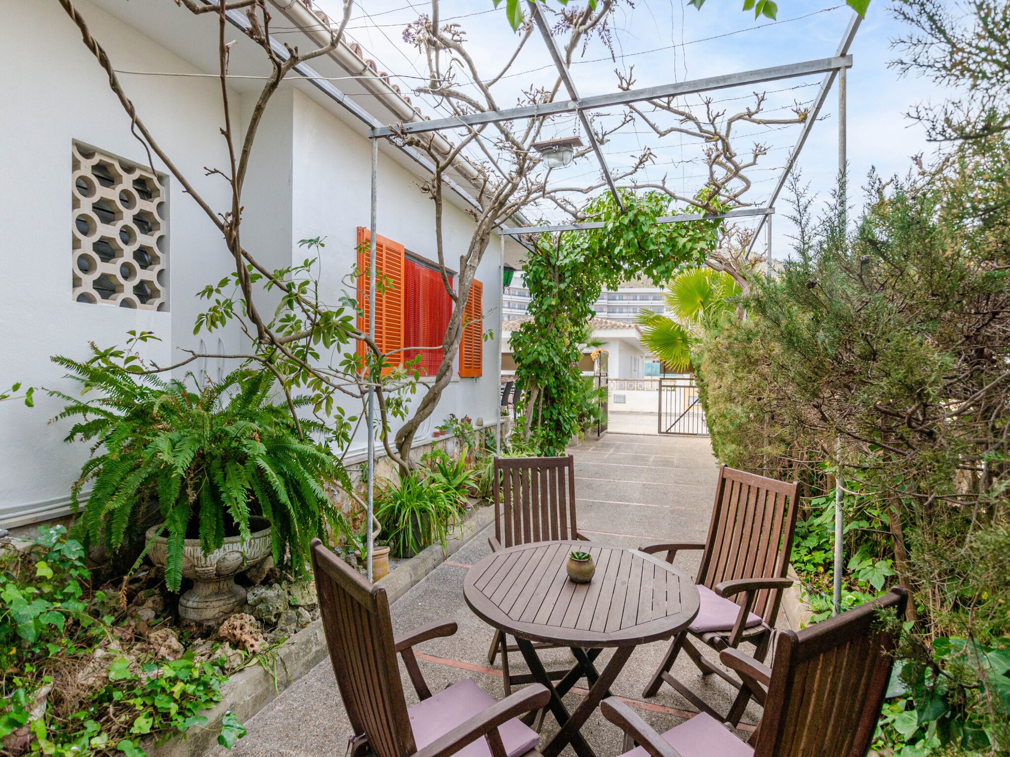   YourHouse Casa Esperanza