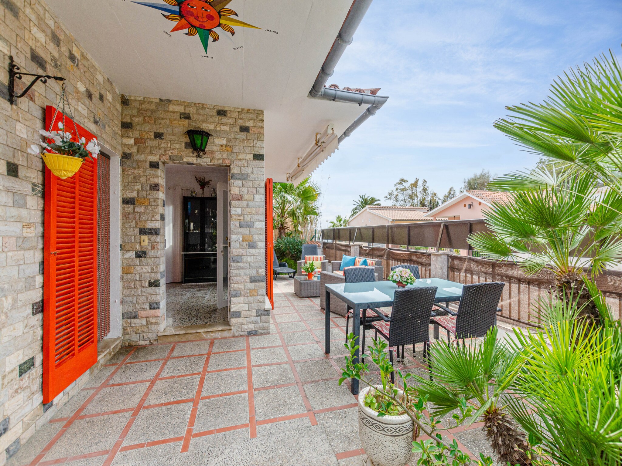   YourHouse Casa Esperanza