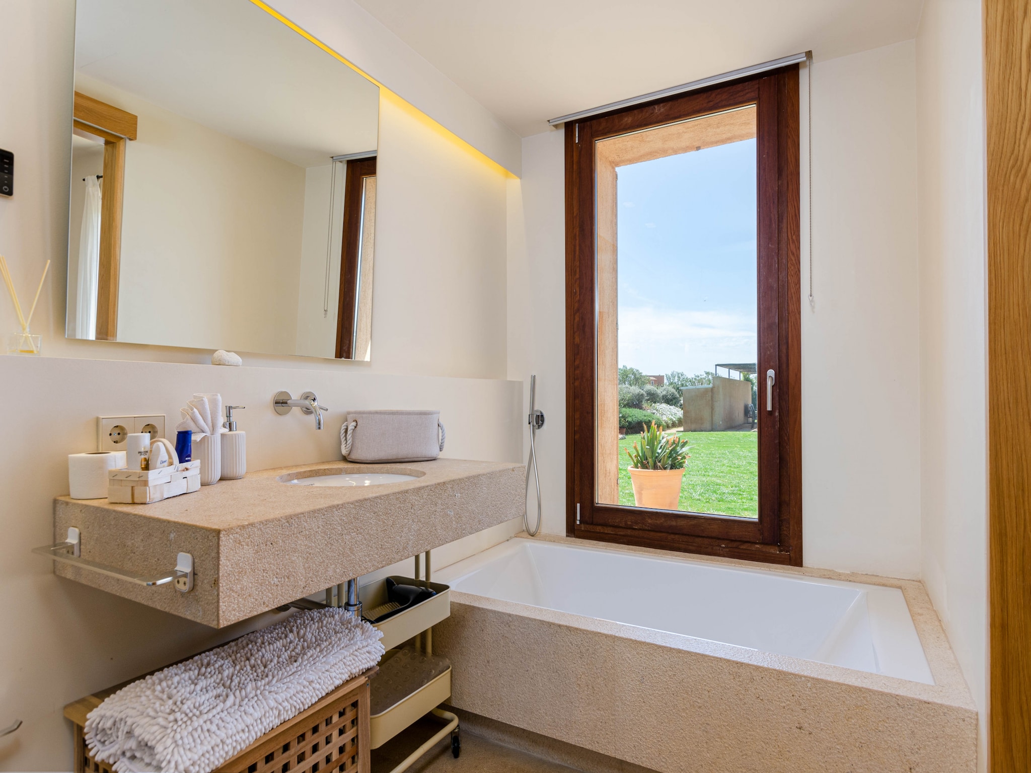 Semesterhus YourHouse Thalassa