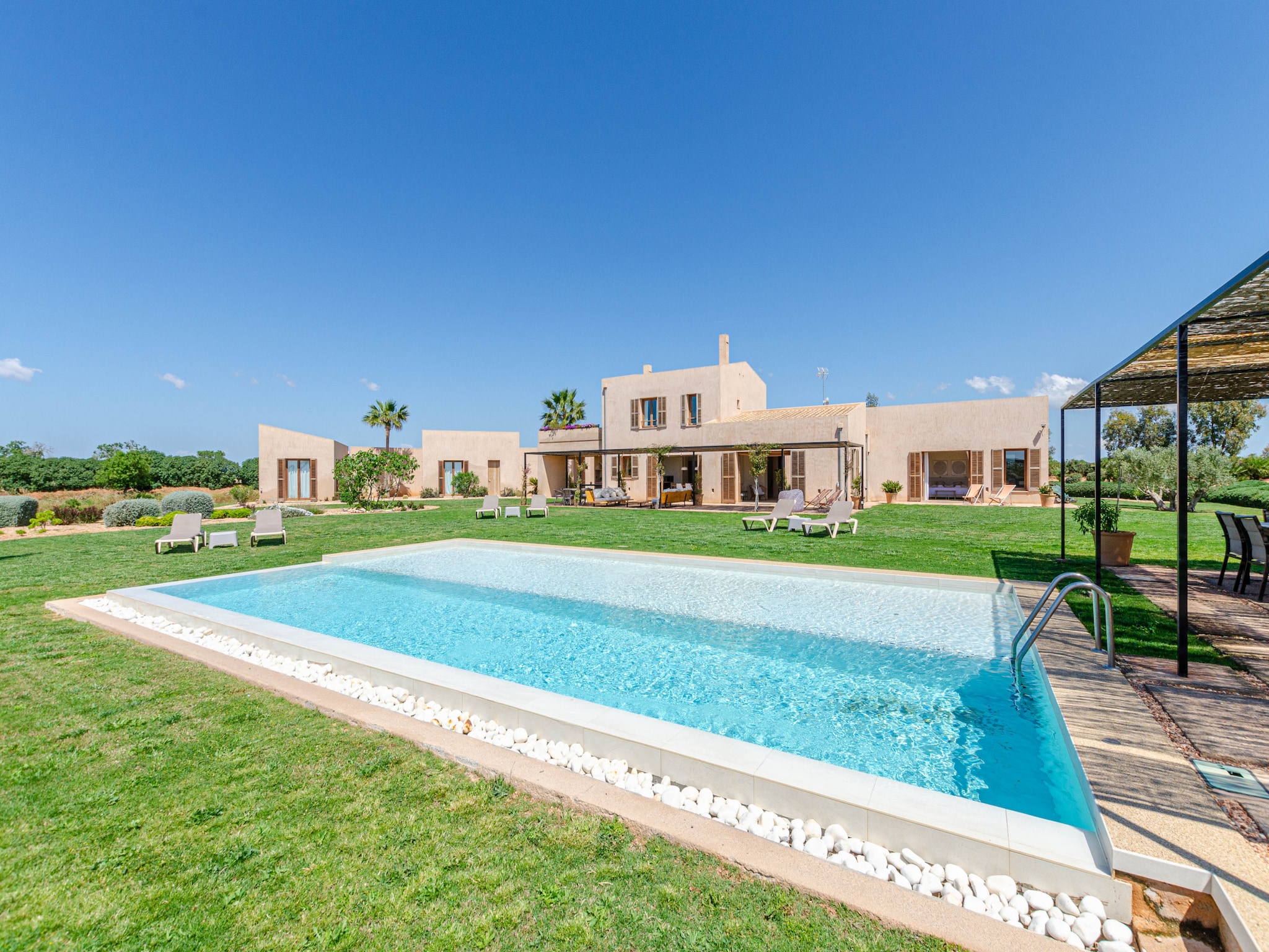 Semesterhus YourHouse Thalassa