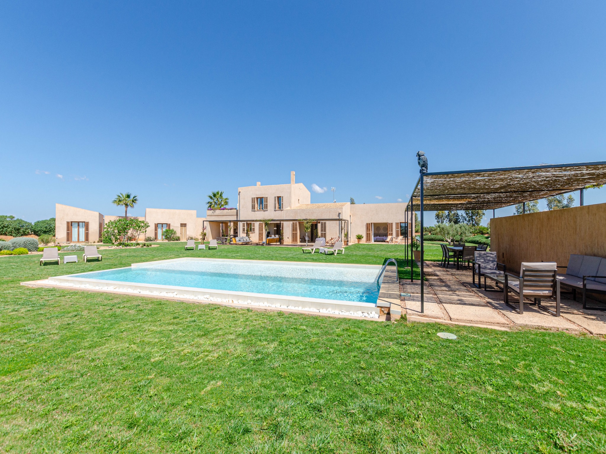 Semesterhus YourHouse Thalassa