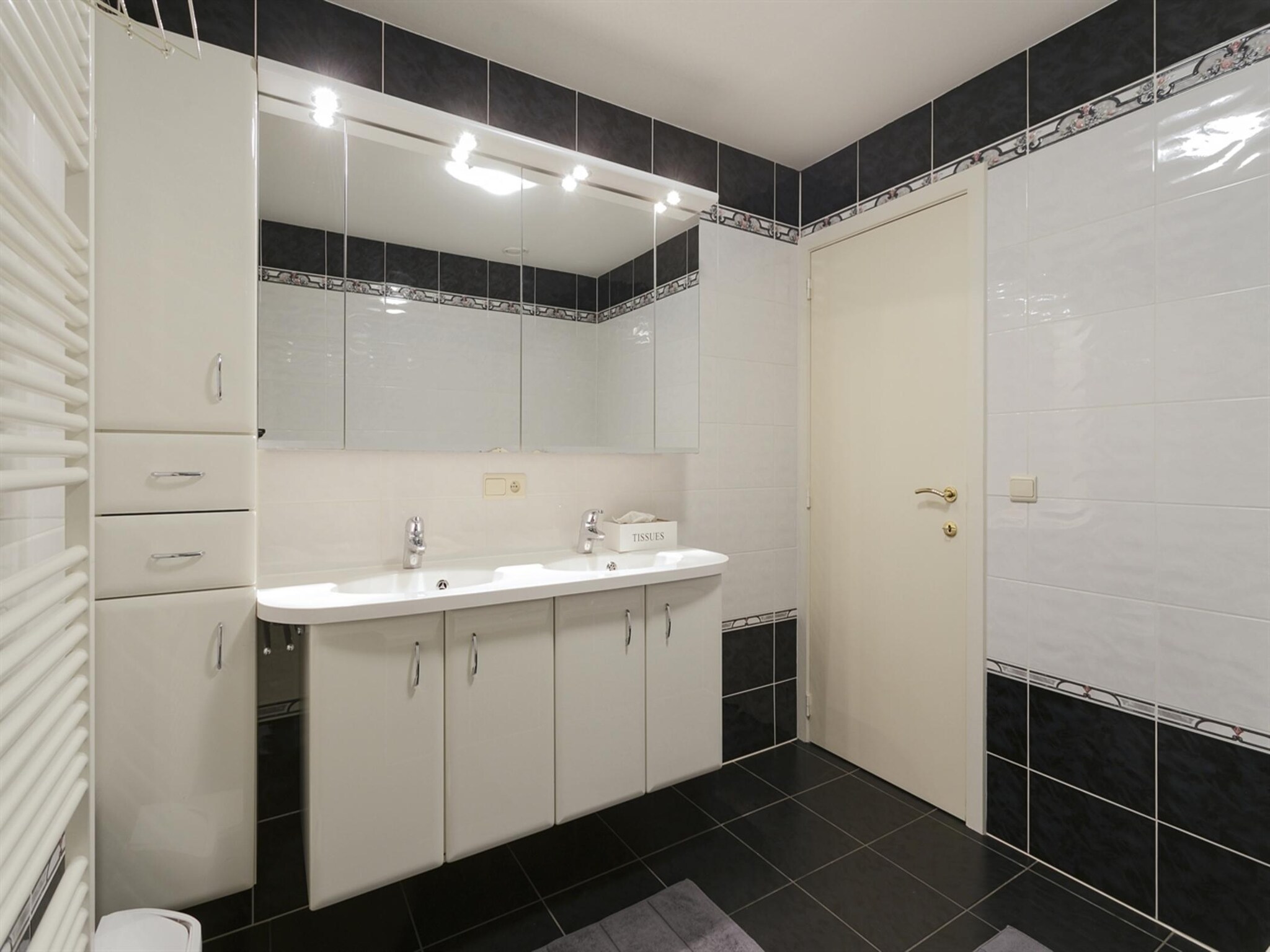 Ferienwohnung CARLTON MONDIAL - 0104