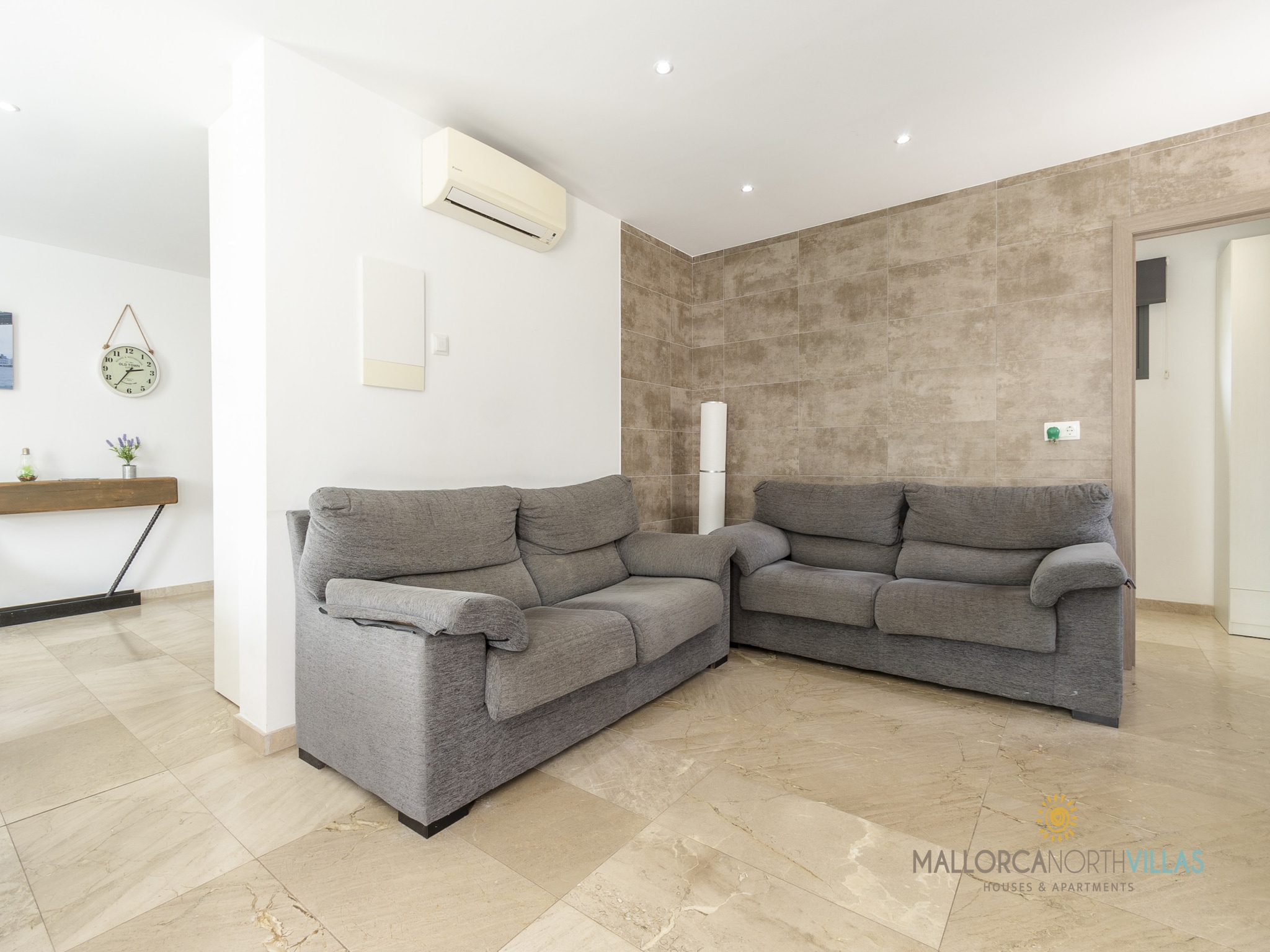 Feriebolig VILLA IOLA IDEAL PARA FAMILIAS A 150M DE LA PLAYA