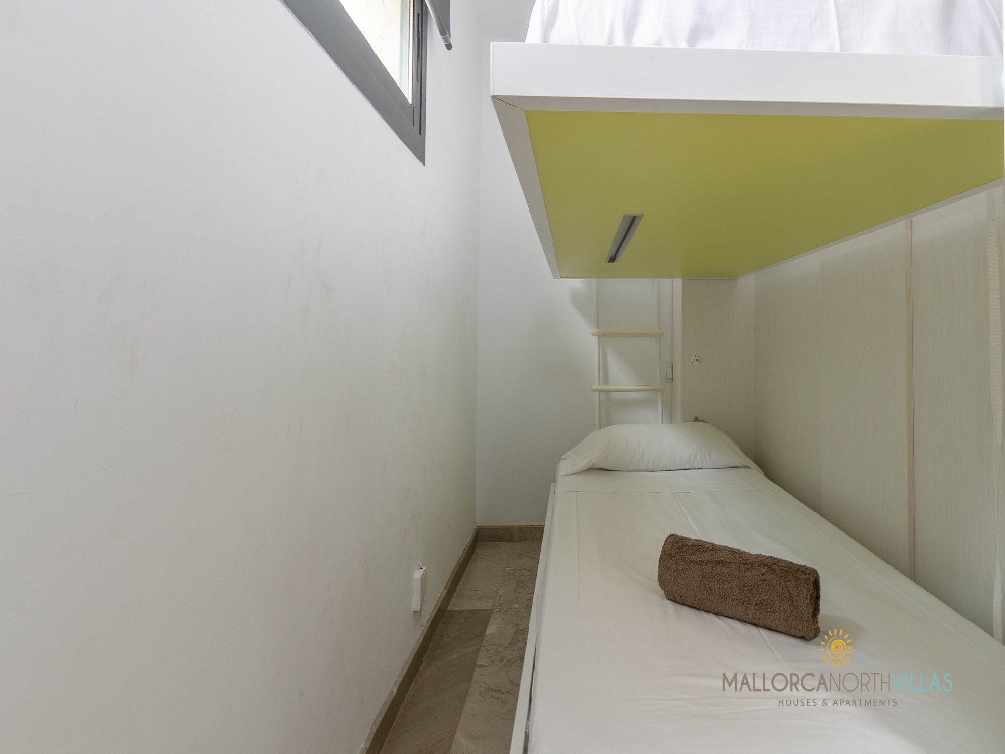 Feriebolig VILLA IOLA IDEAL PARA FAMILIAS A 150M DE LA PLAYA
