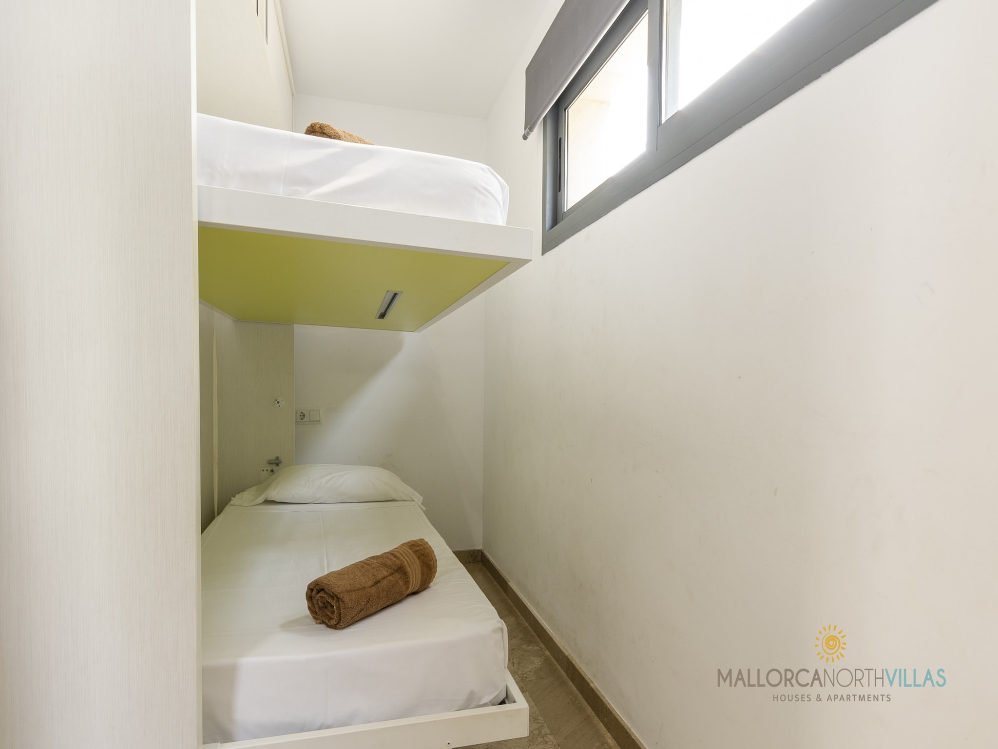 Feriebolig VILLA IOLA IDEAL PARA FAMILIAS A 150M DE LA PLAYA