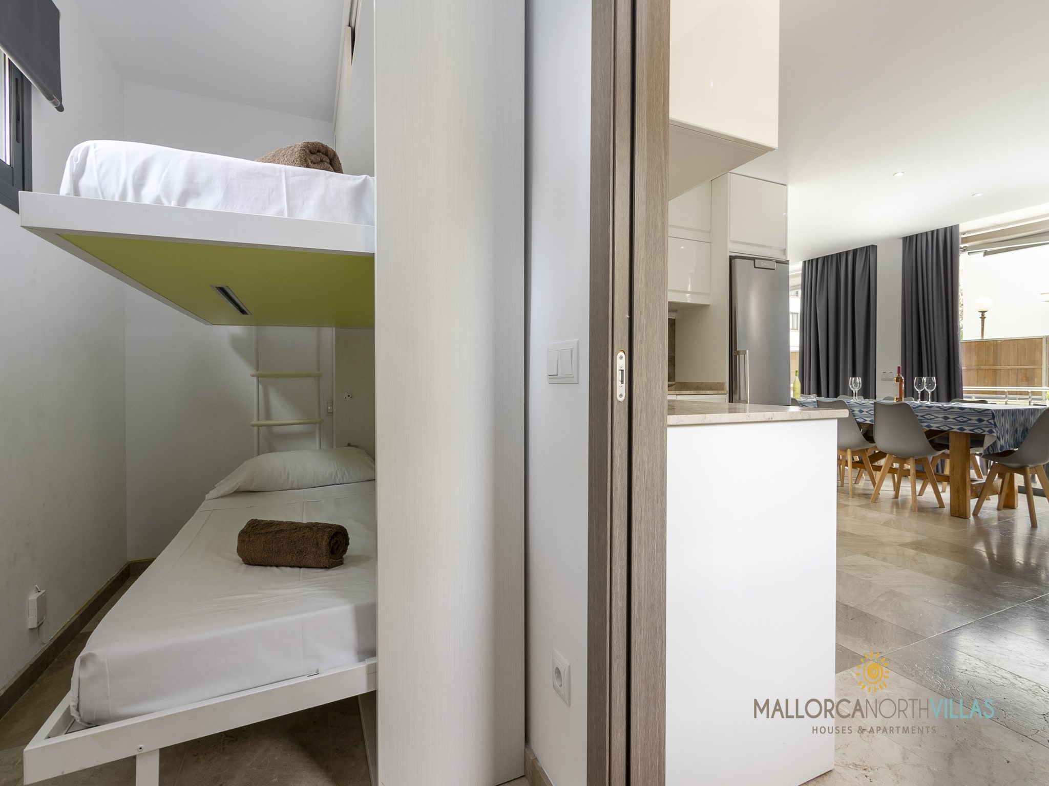 Feriebolig VILLA IOLA IDEAL PARA FAMILIAS A 150M DE LA PLAYA