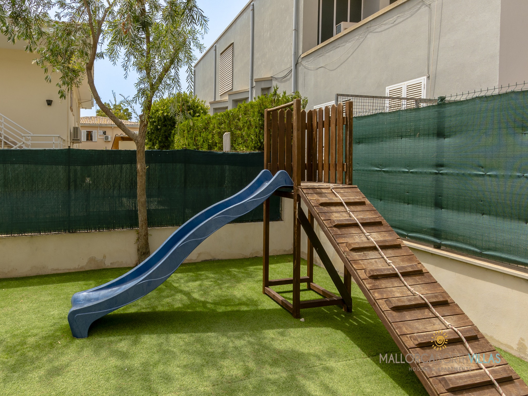 Feriebolig VILLA IOLA IDEAL PARA FAMILIAS A 150M DE LA PLAYA