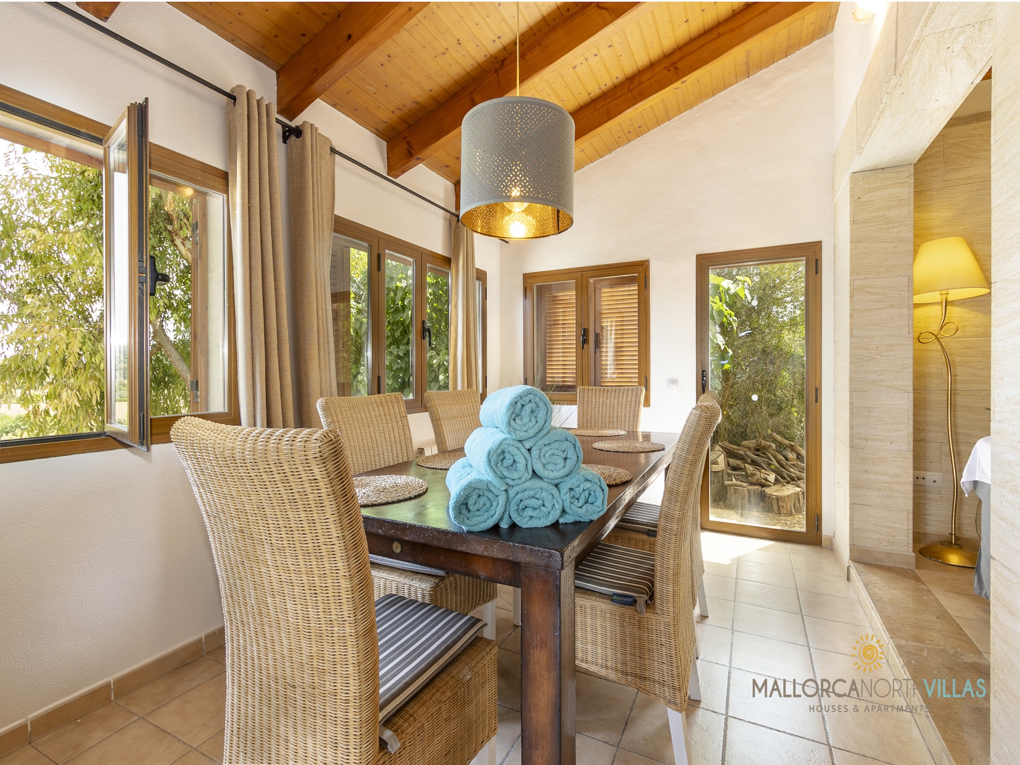 Vacation home Villa Alejandra con piscina privada y gran jard