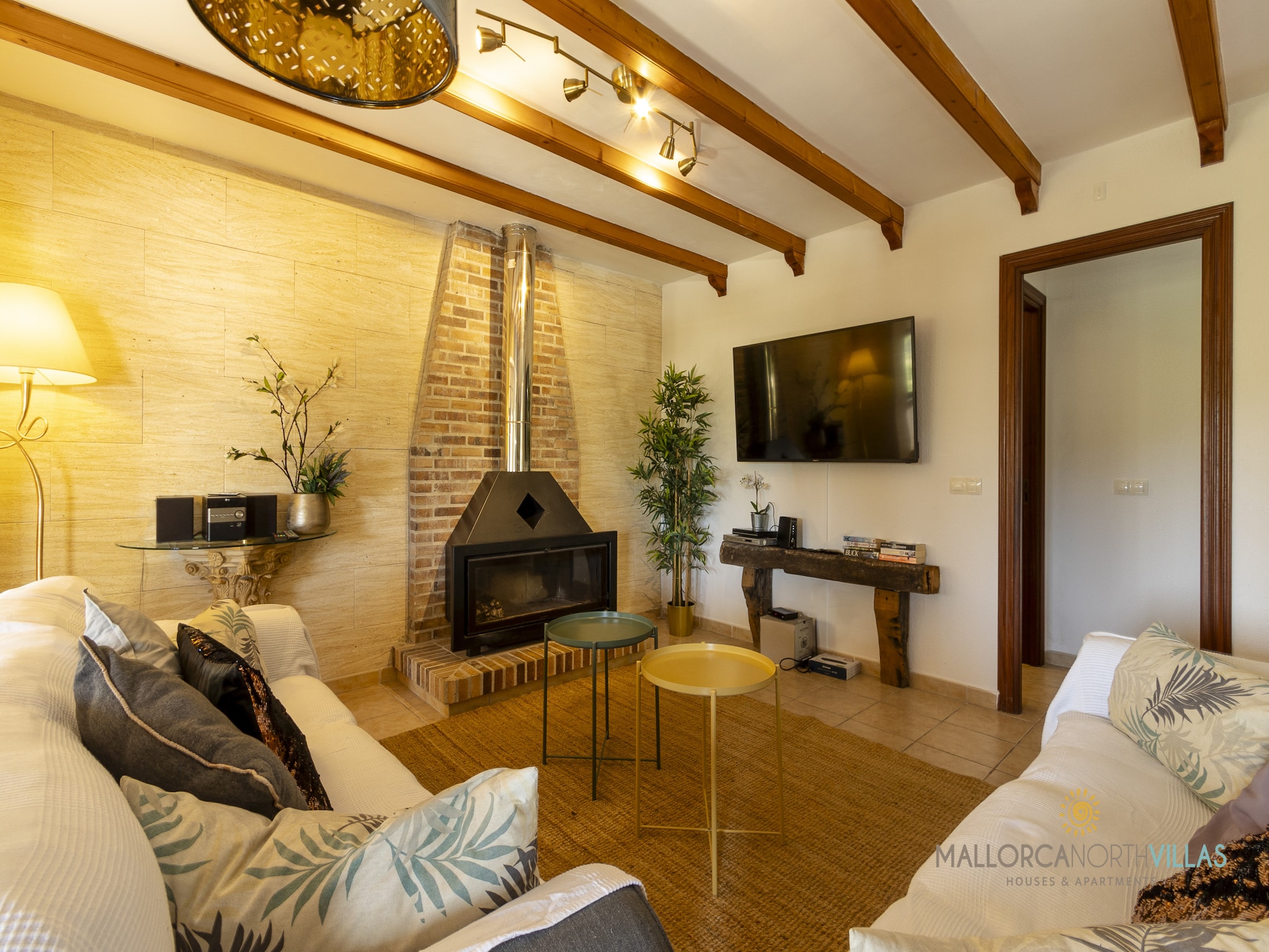 Vacation home Villa Alejandra con piscina privada y gran jard