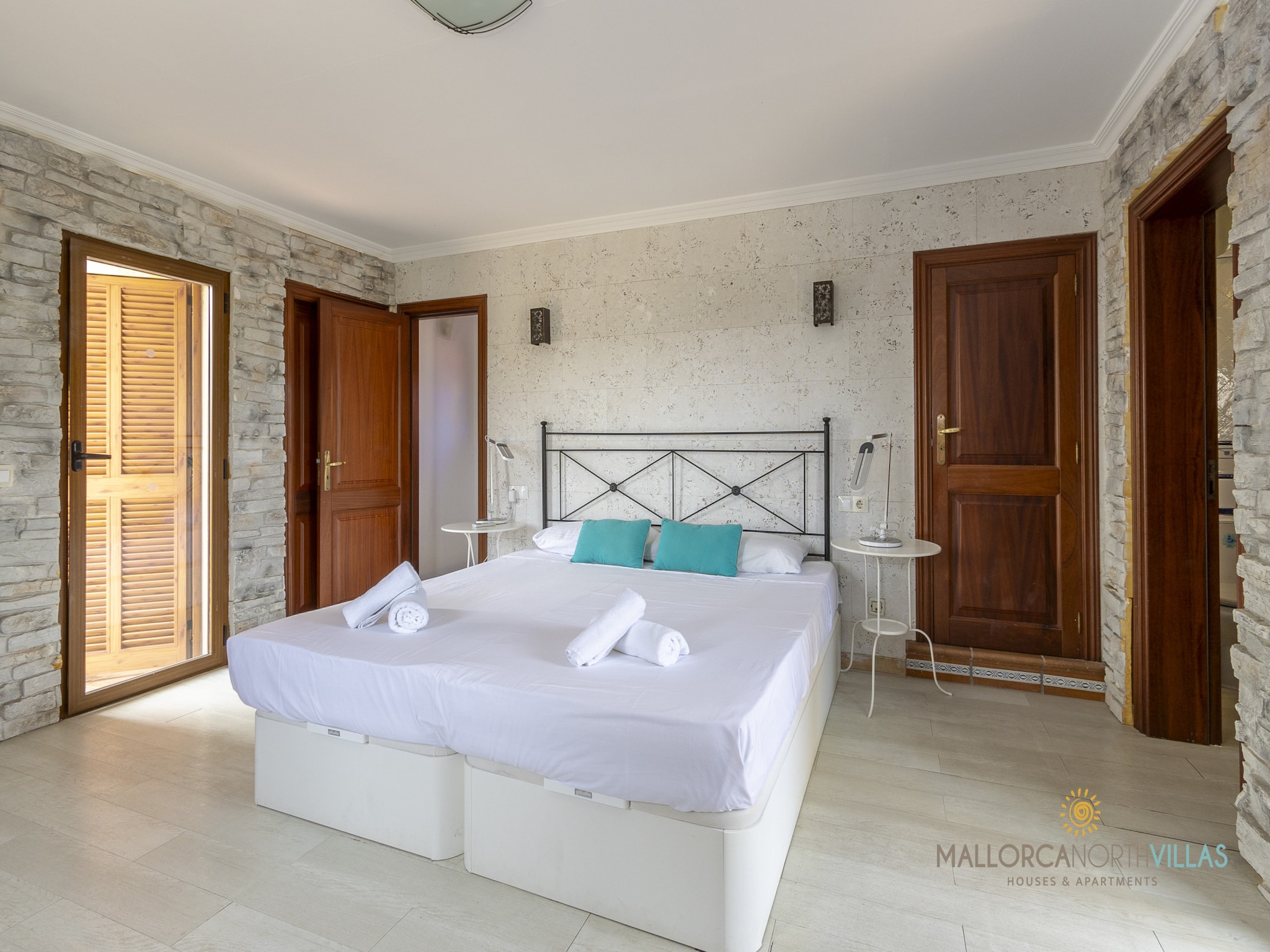 Vacation home Villa Alejandra con piscina privada y gran jard