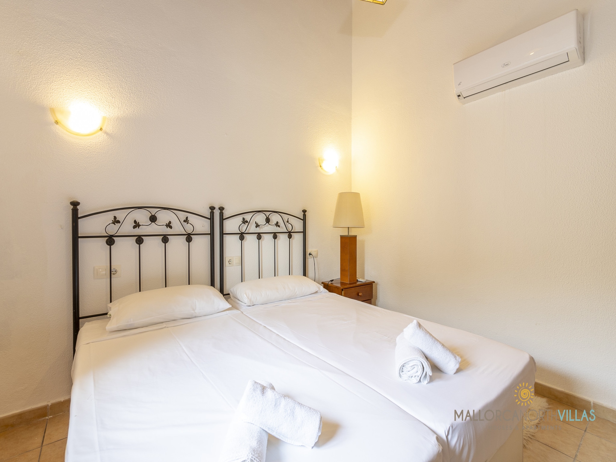 Vacation home Villa Alejandra con piscina privada y gran jard
