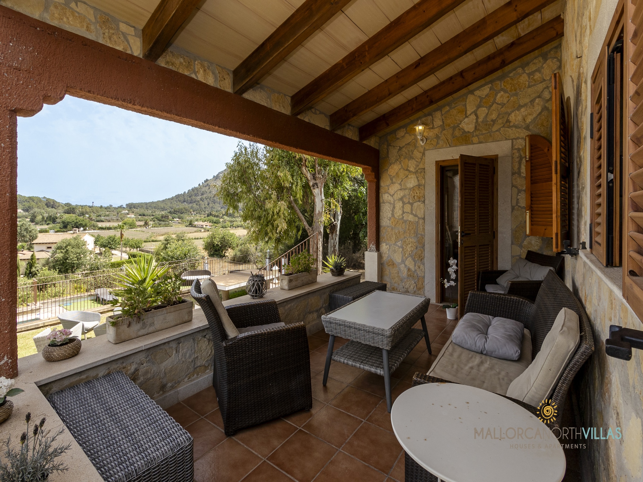 Vacation home Villa Alejandra con piscina privada y gran jard