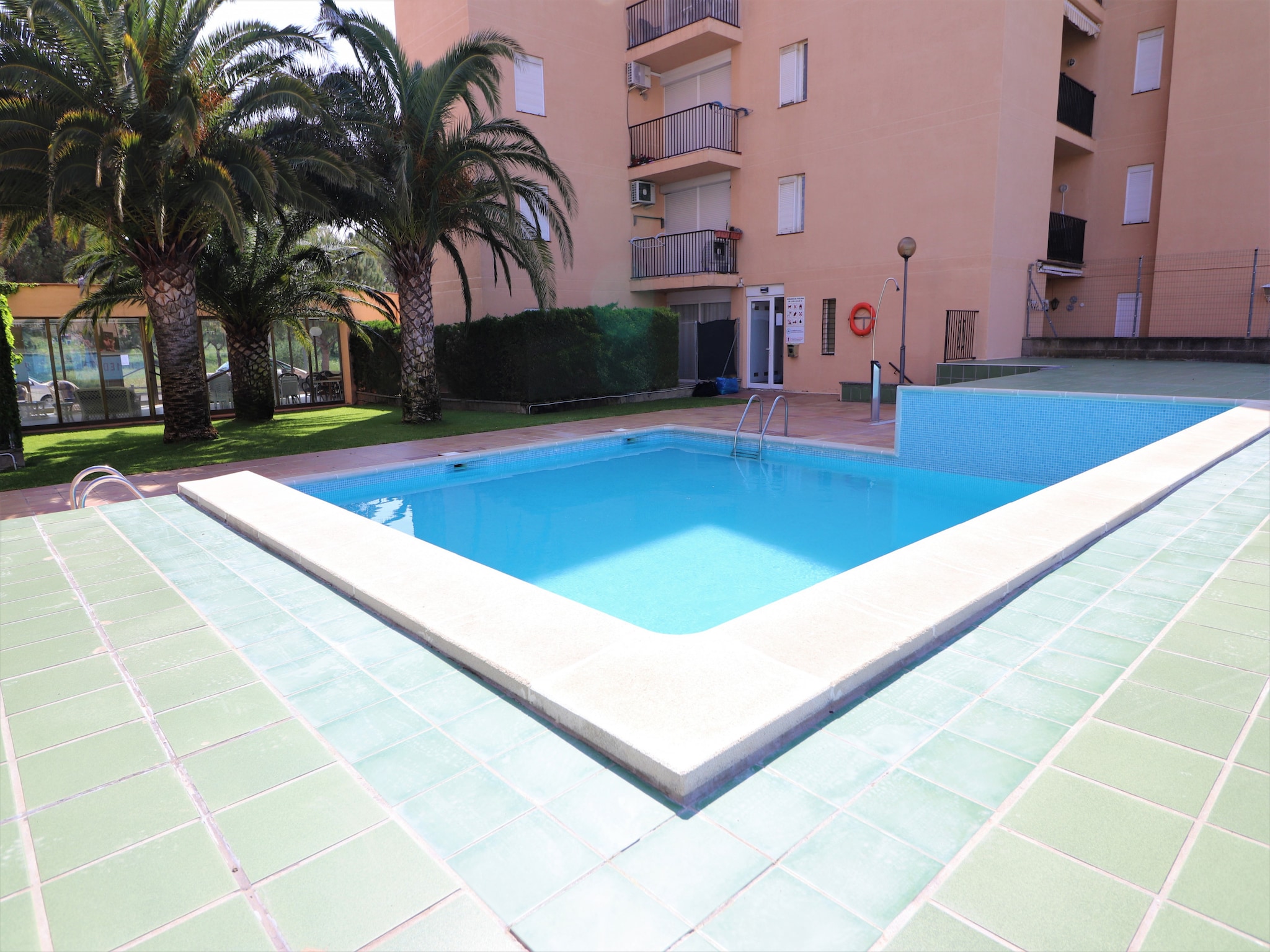 Appartement MEDITERRANEO  2 3 6 Roses