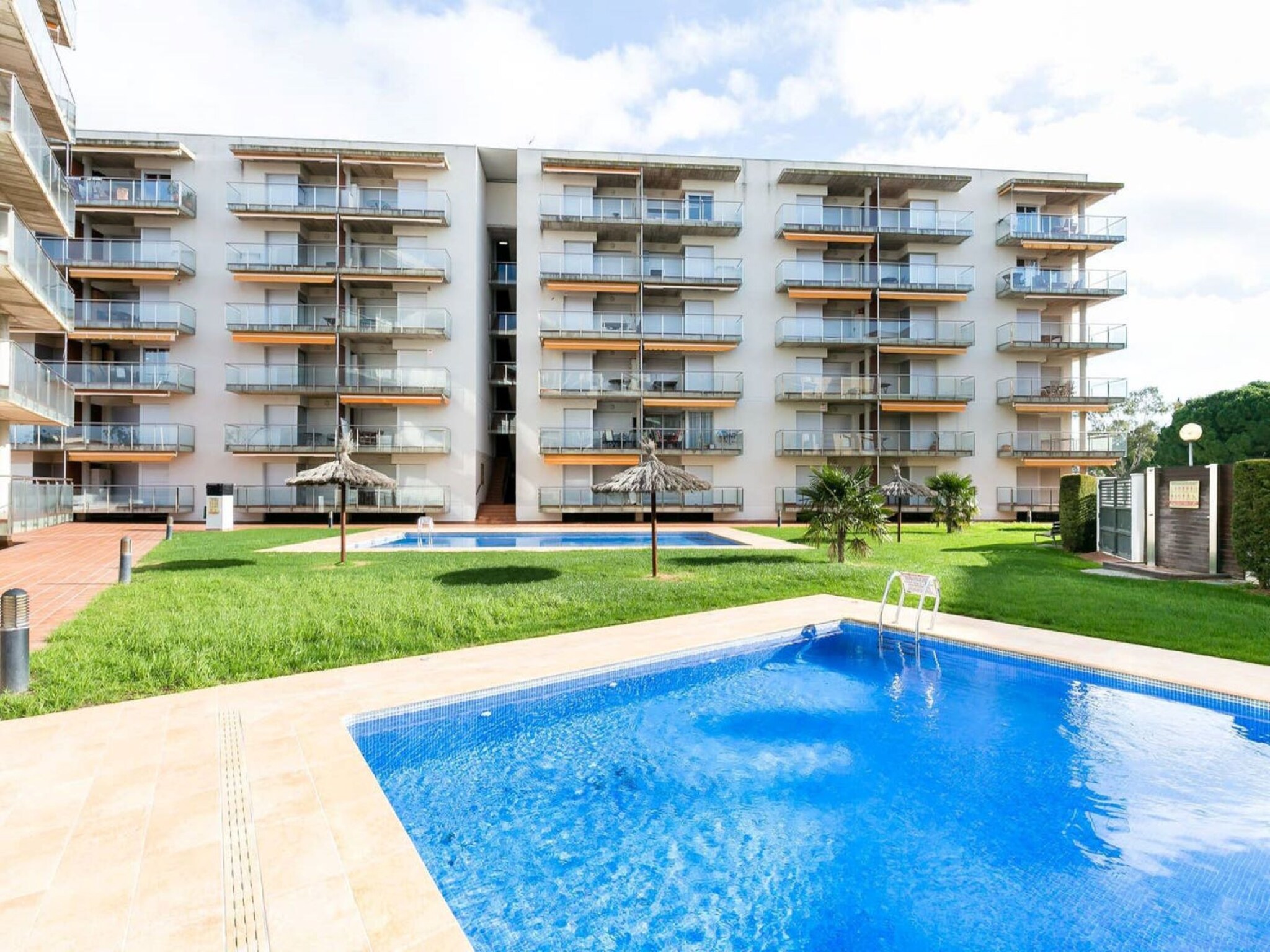Apartamento MARINES MESTRAL  2 5 Roses