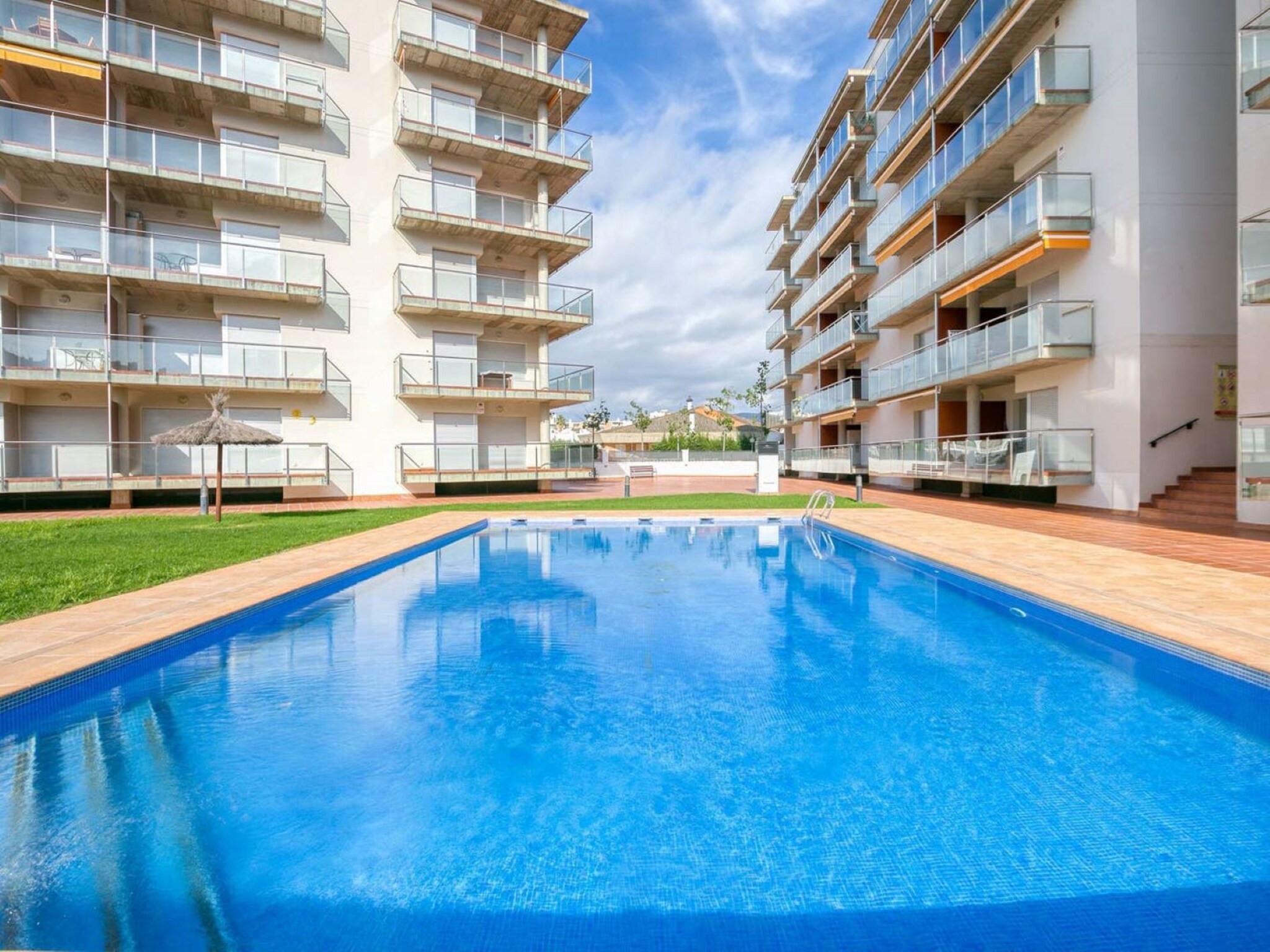 Apartamento MARINES MESTRAL  2 5 Roses