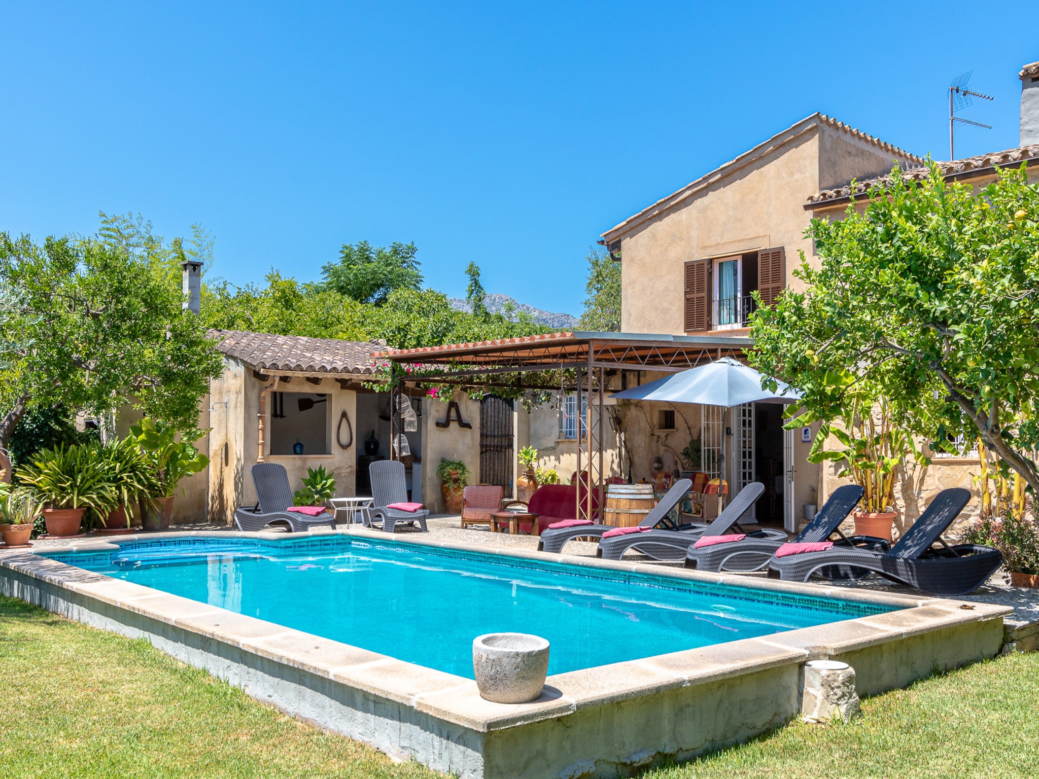 Feriebolig Ca na Pereta: Encanto Tradicional con Piscina Priv