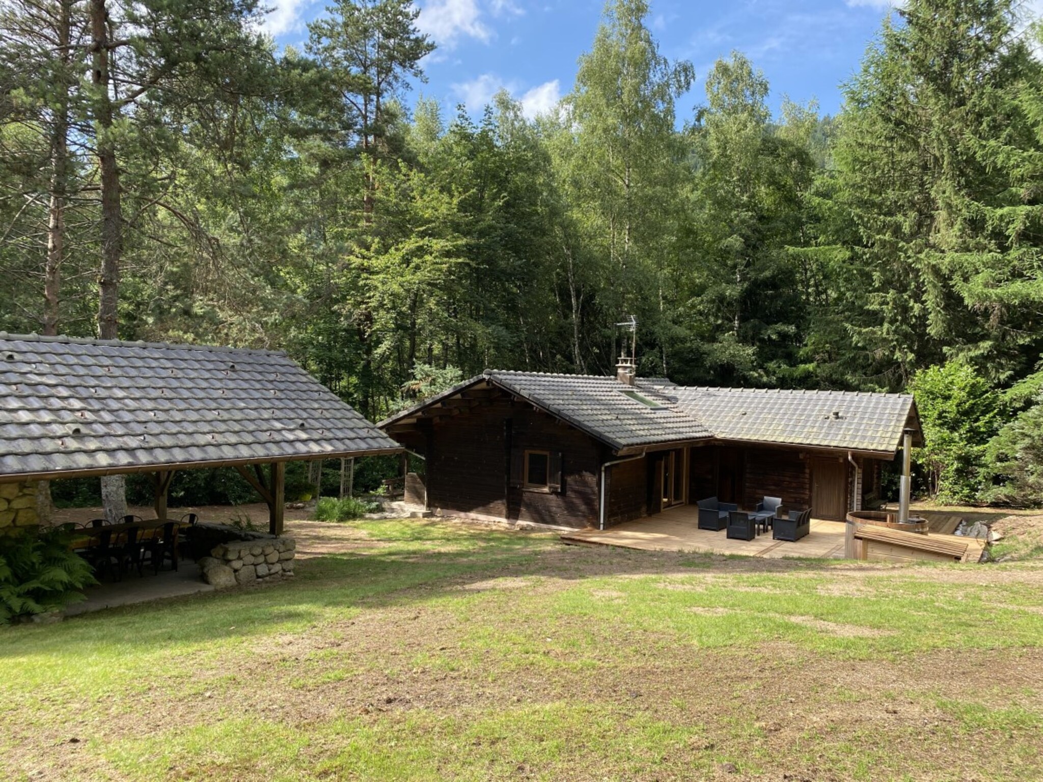 Ferienhaus LE FISHING LODGE Chalet en bois avec Bain Nordique
