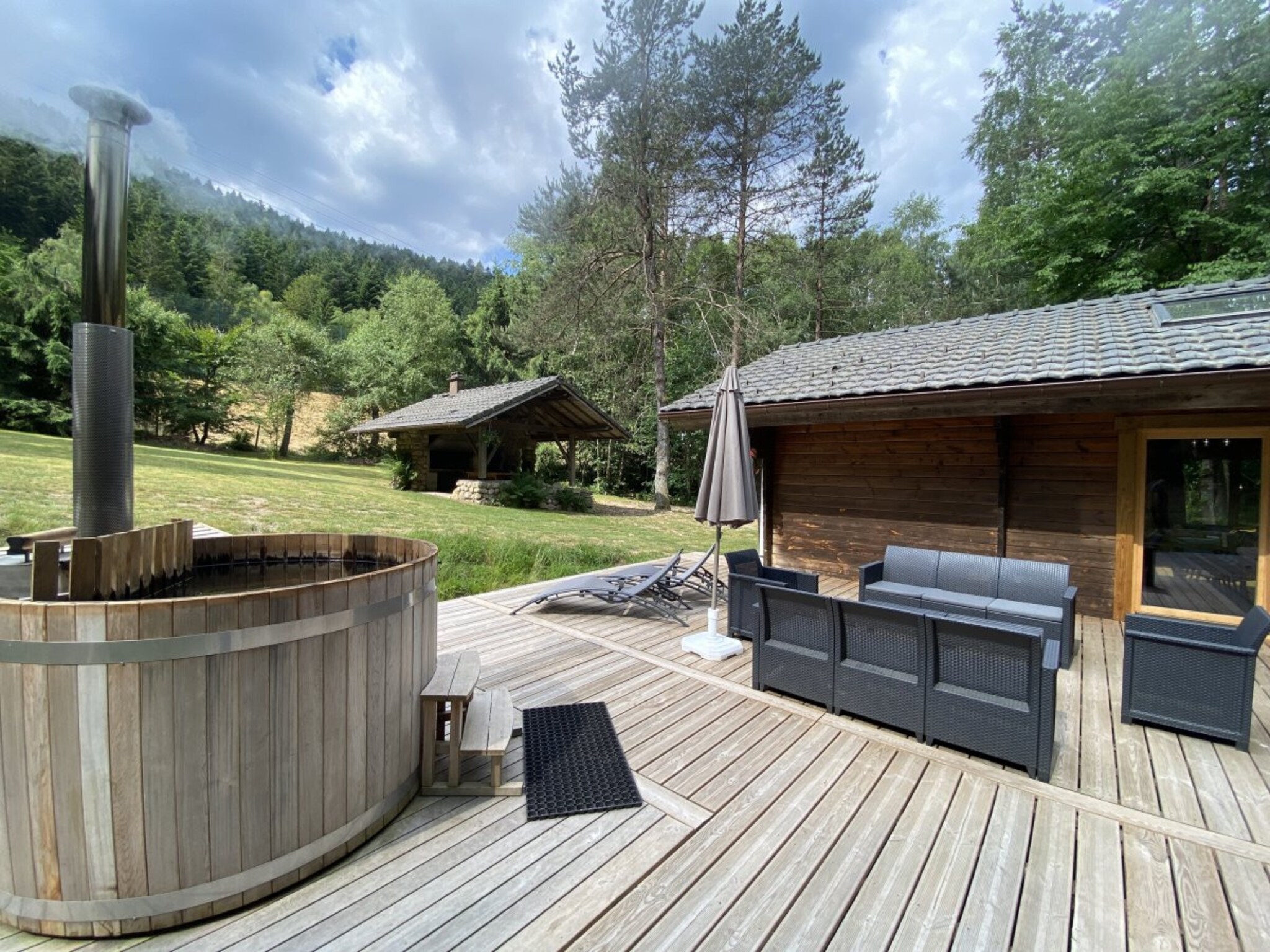Ferienhaus LE FISHING LODGE Chalet en bois avec Bain Nordique