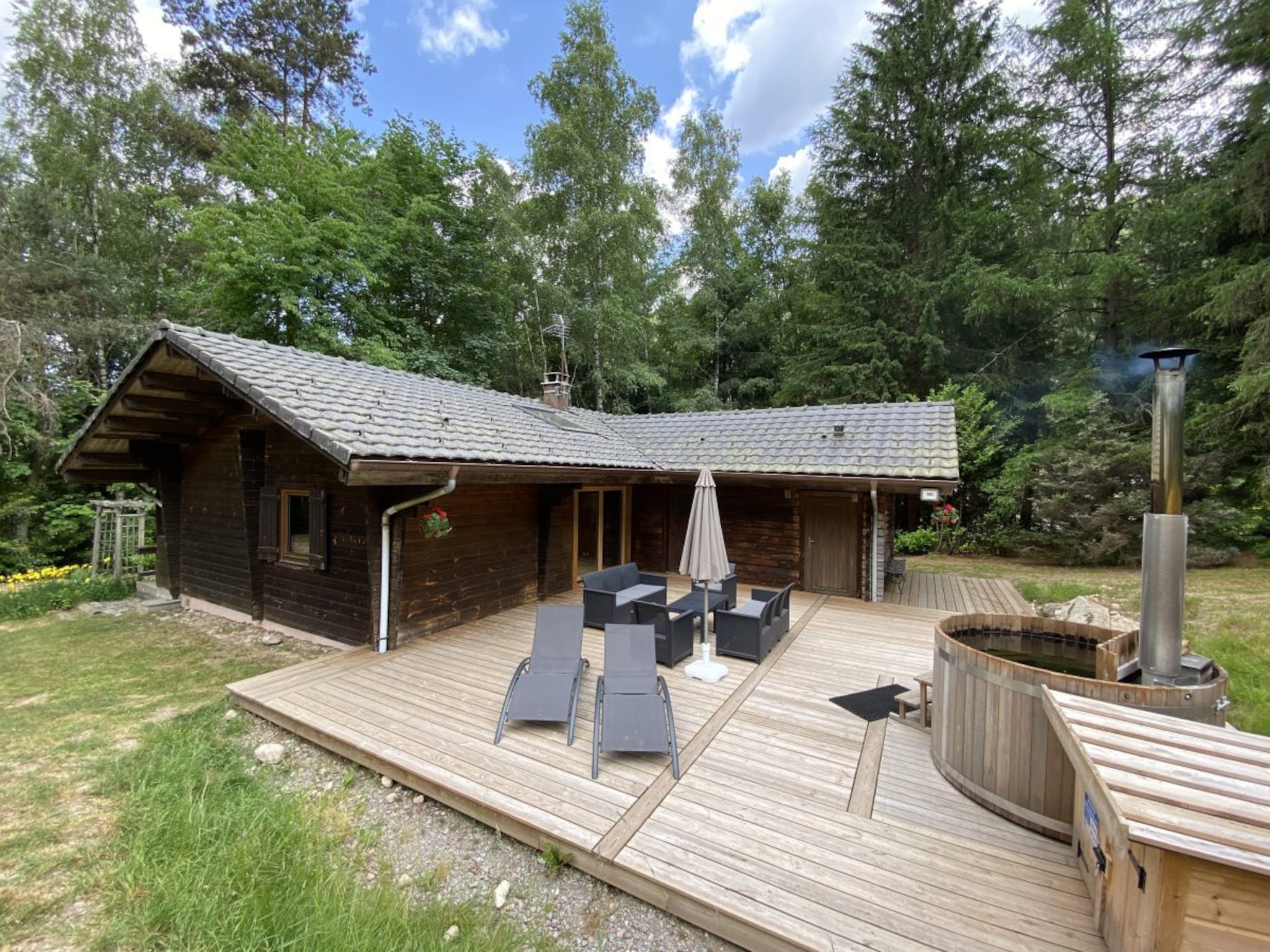 Ferienhaus LE FISHING LODGE Chalet en bois avec Bain Nordique