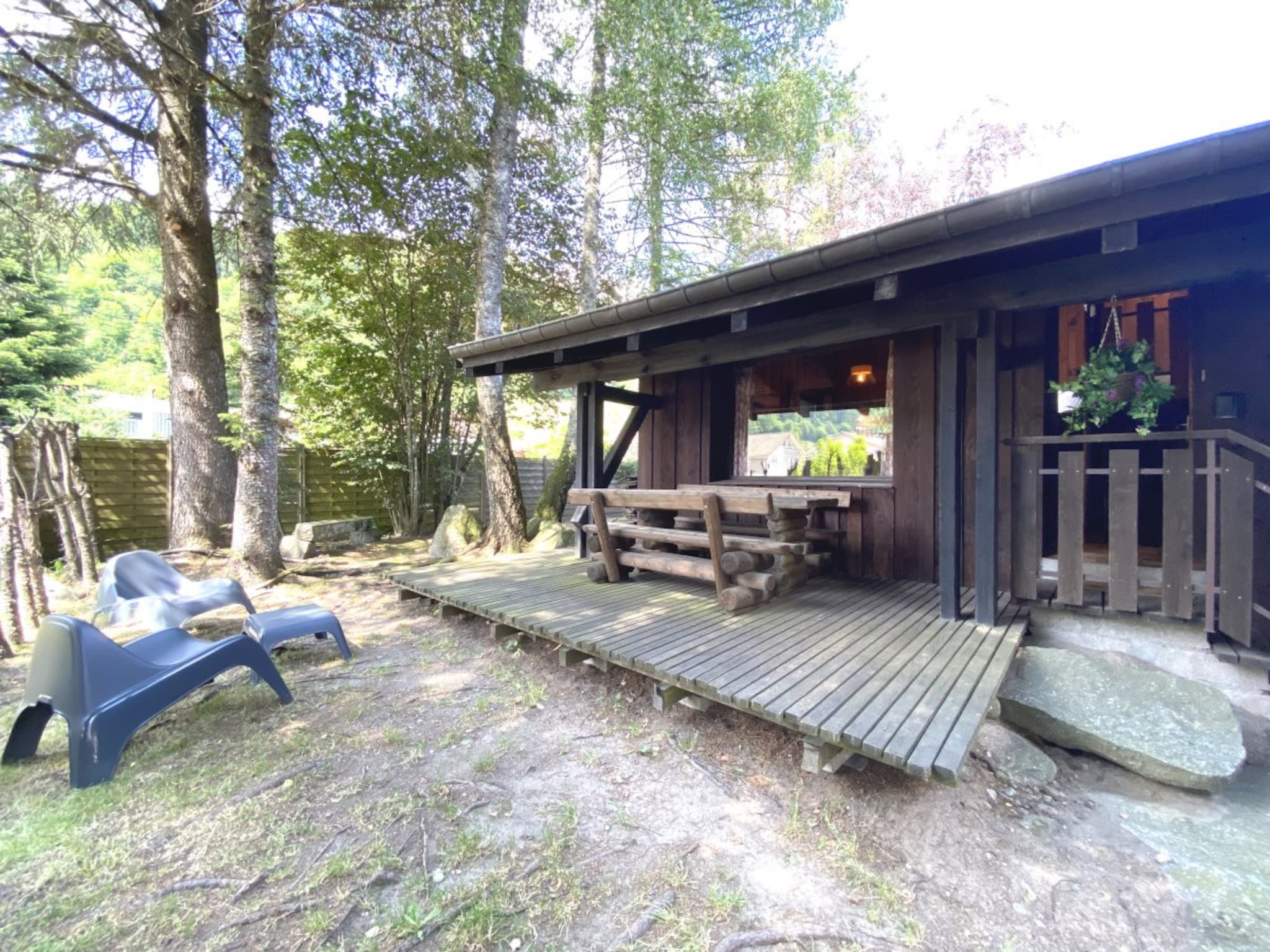 Ferienwohnung LA POMME DE PIN 2  Appartement avec terrasse