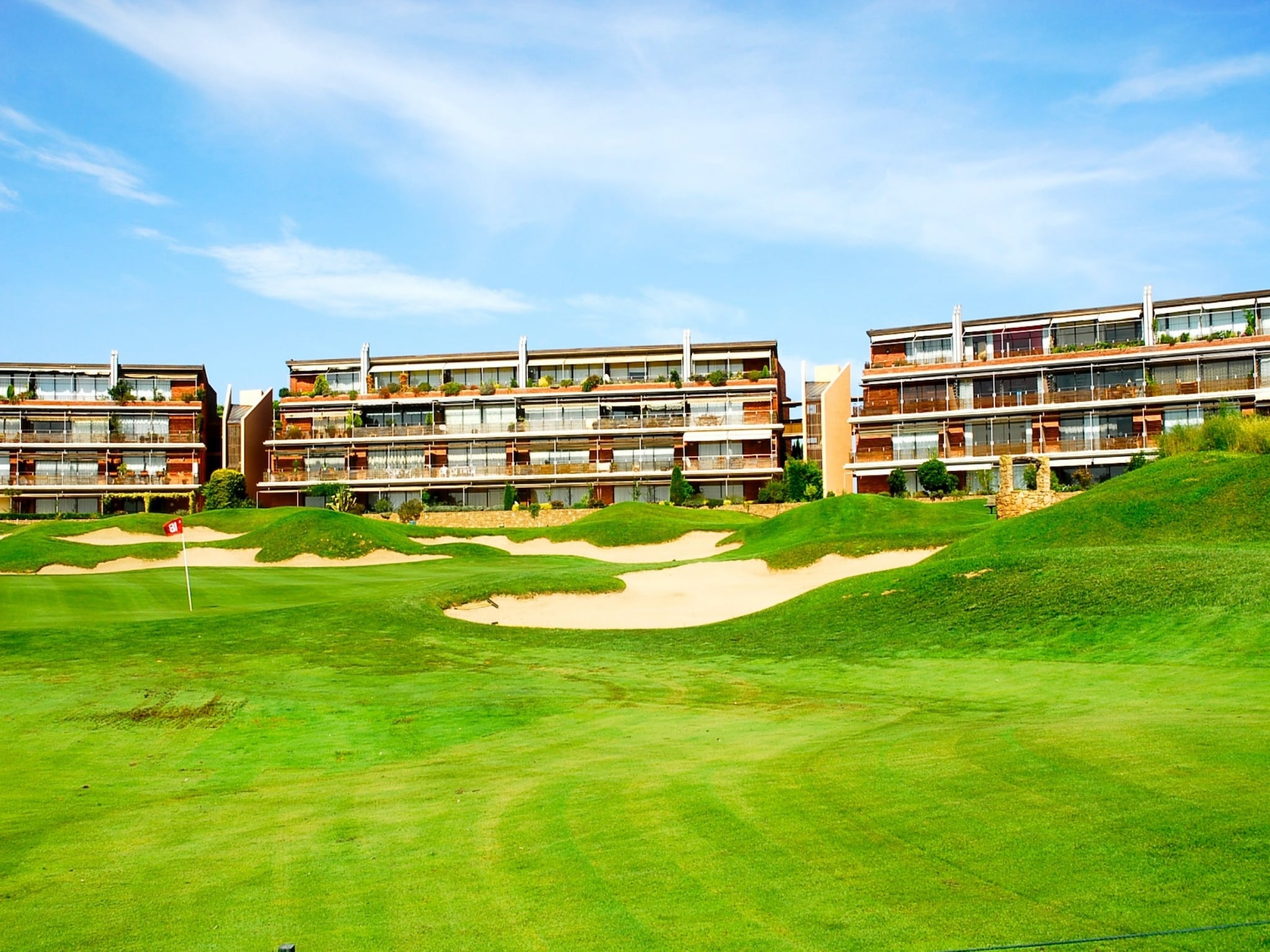   RESID.GOLF EST. 4 1-2