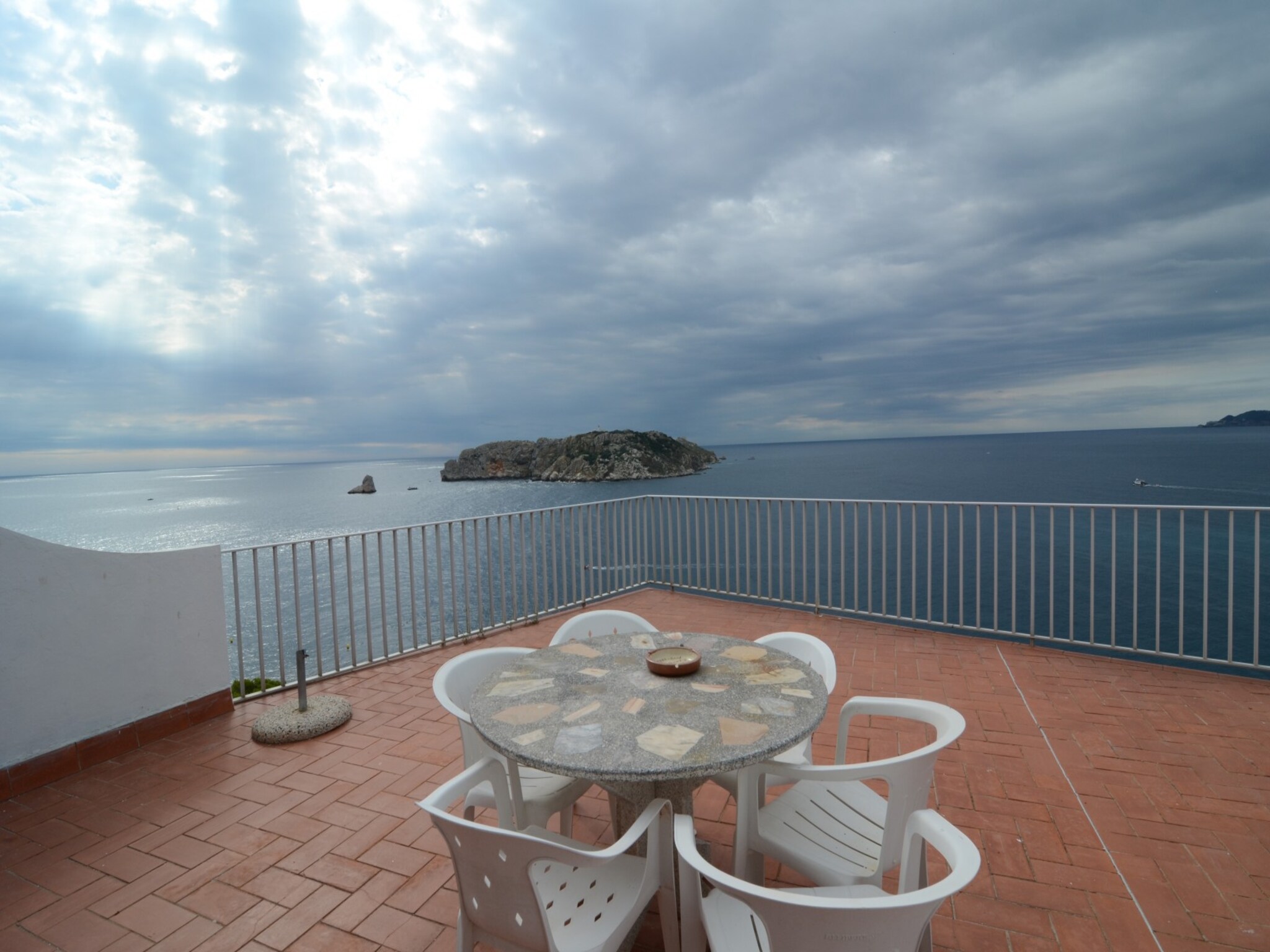   VILLA NARCOL