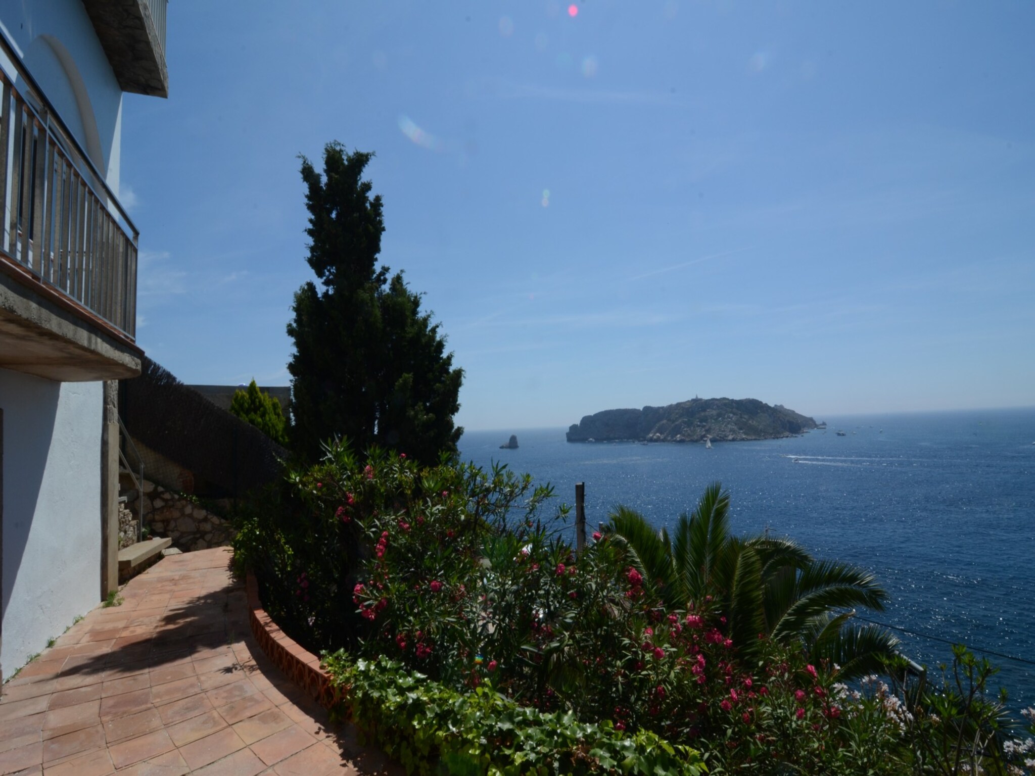   VILLA NARCOL