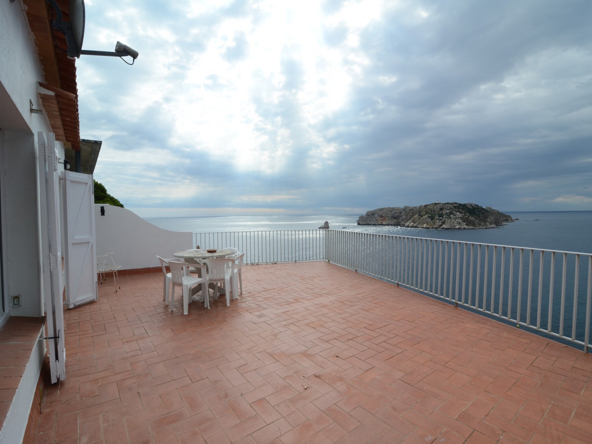   VILLA NARCOL