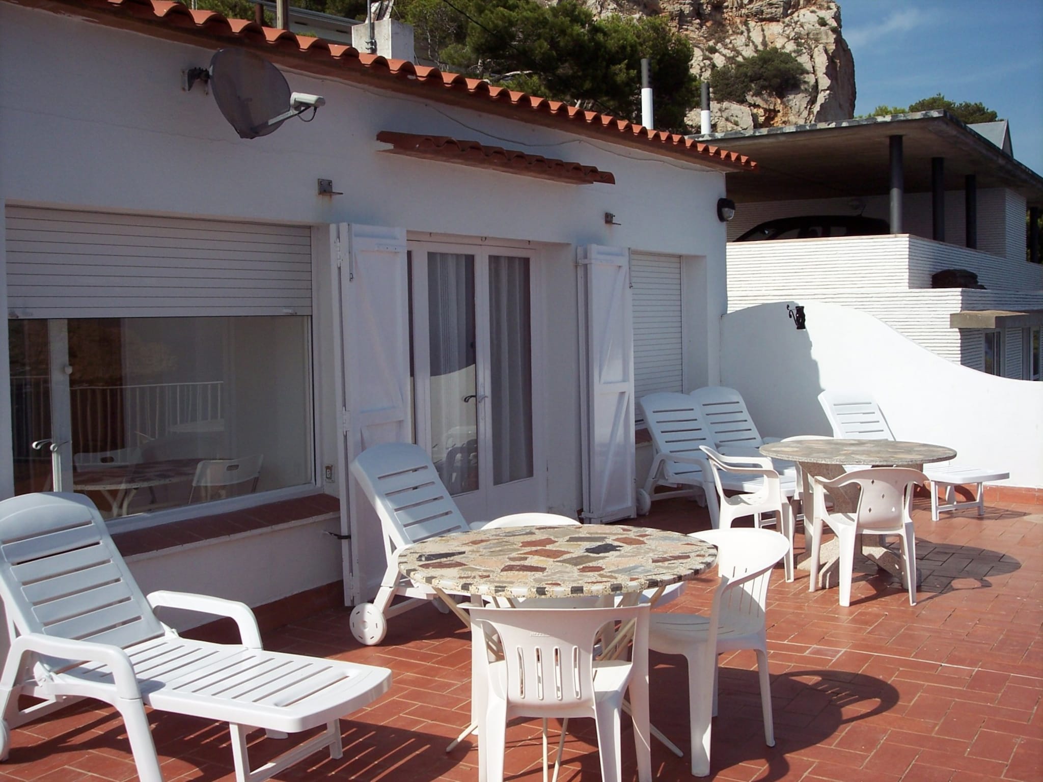   VILLA NARCOL