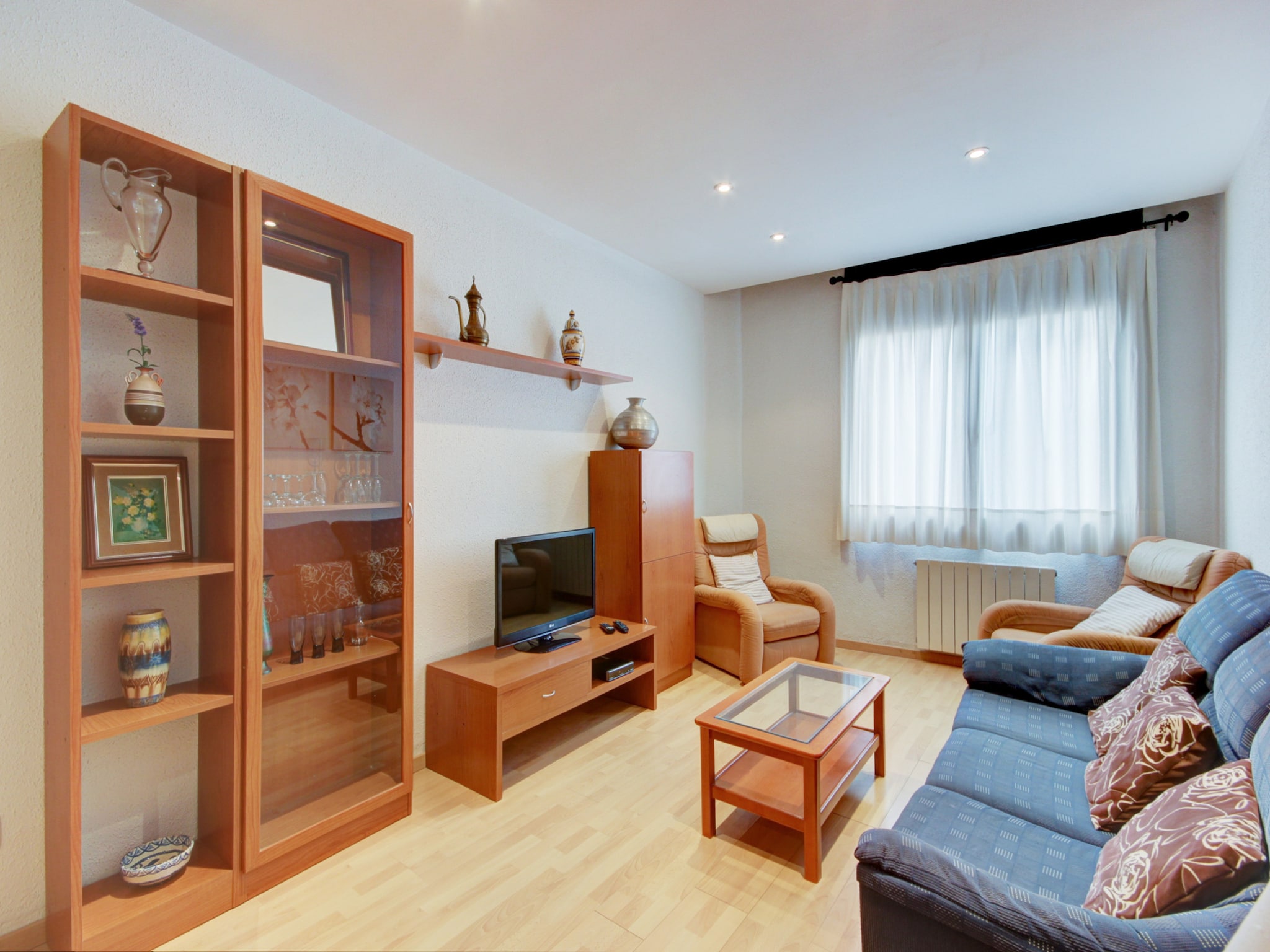 Apartment P.C. LLEVANT 3 1 Roses