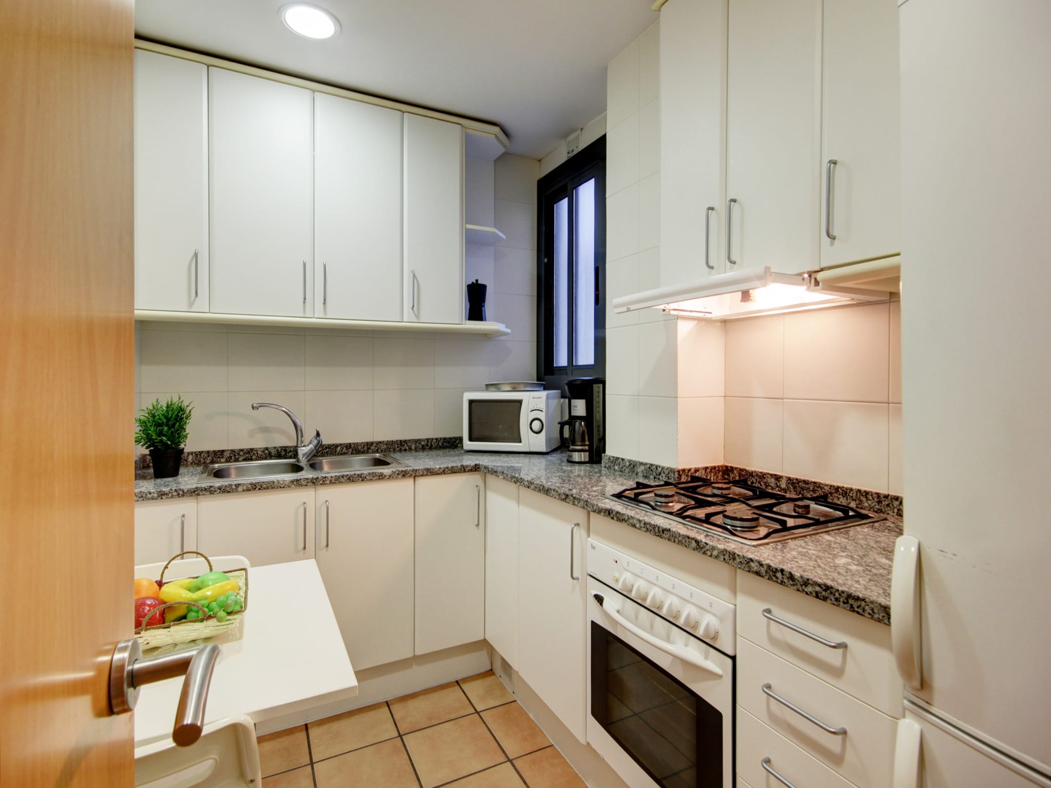 Apartment P.C. LLEVANT 3 1 Roses