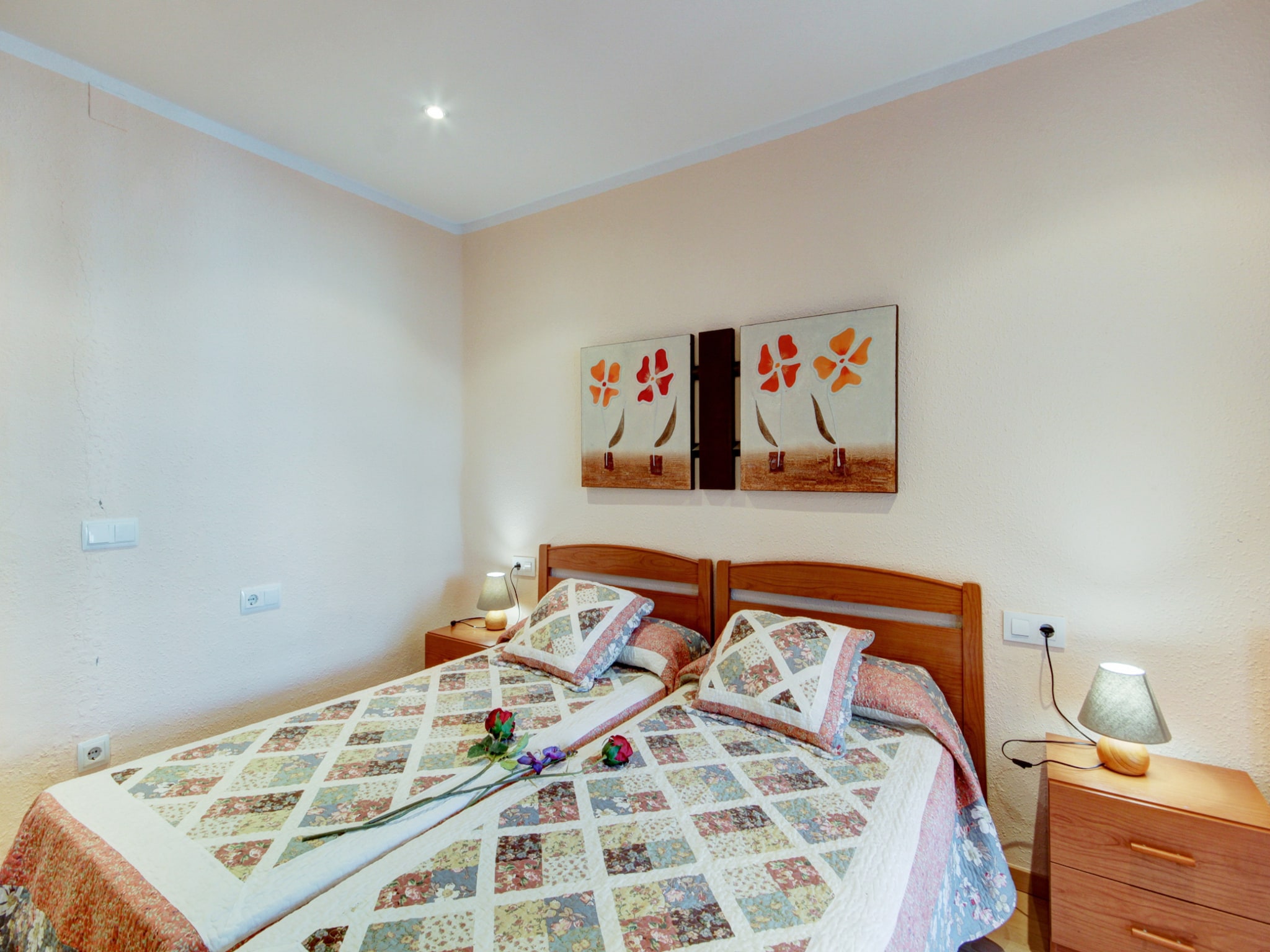 Apartment P.C. LLEVANT 3 1 Roses