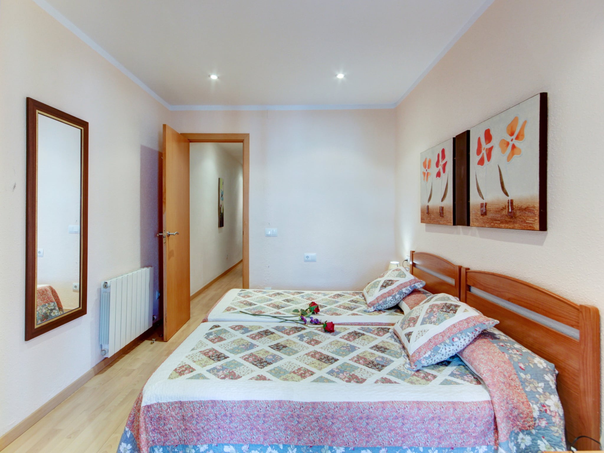 Apartment P.C. LLEVANT 3 1 Roses