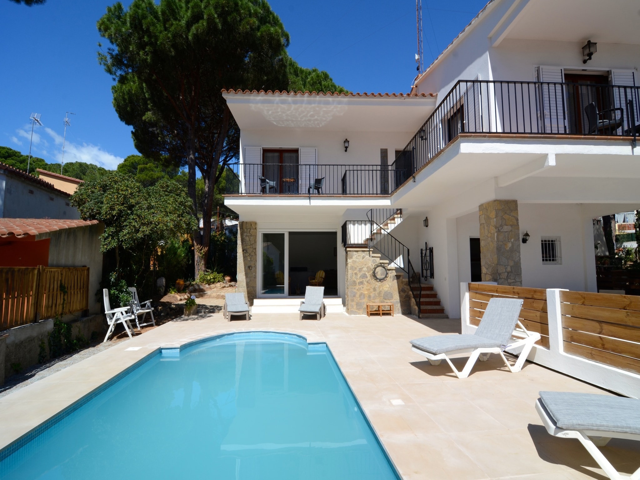 Feriebolig VILLA MONTGO