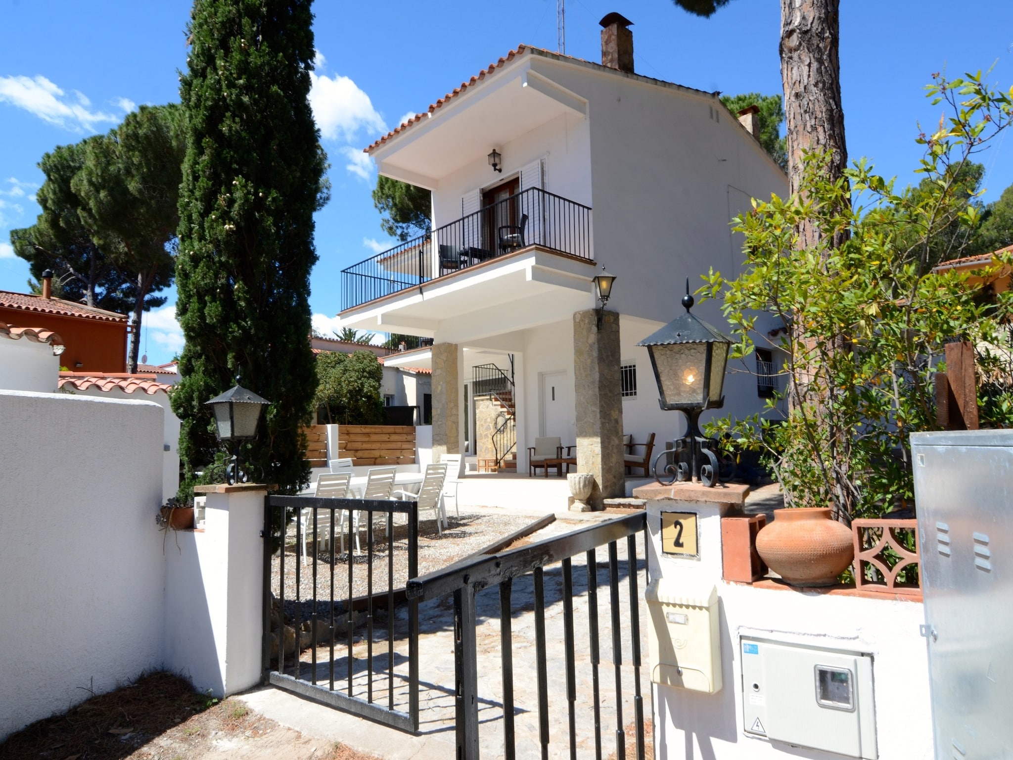 Feriebolig VILLA MONTGO
