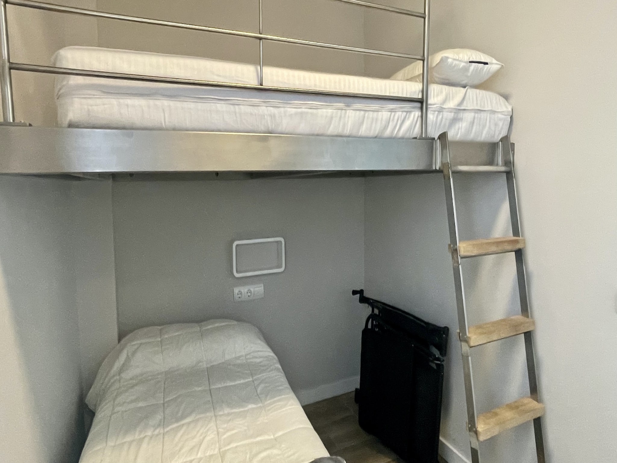 Ferienwohnung ROCAMAURA IV 3-12