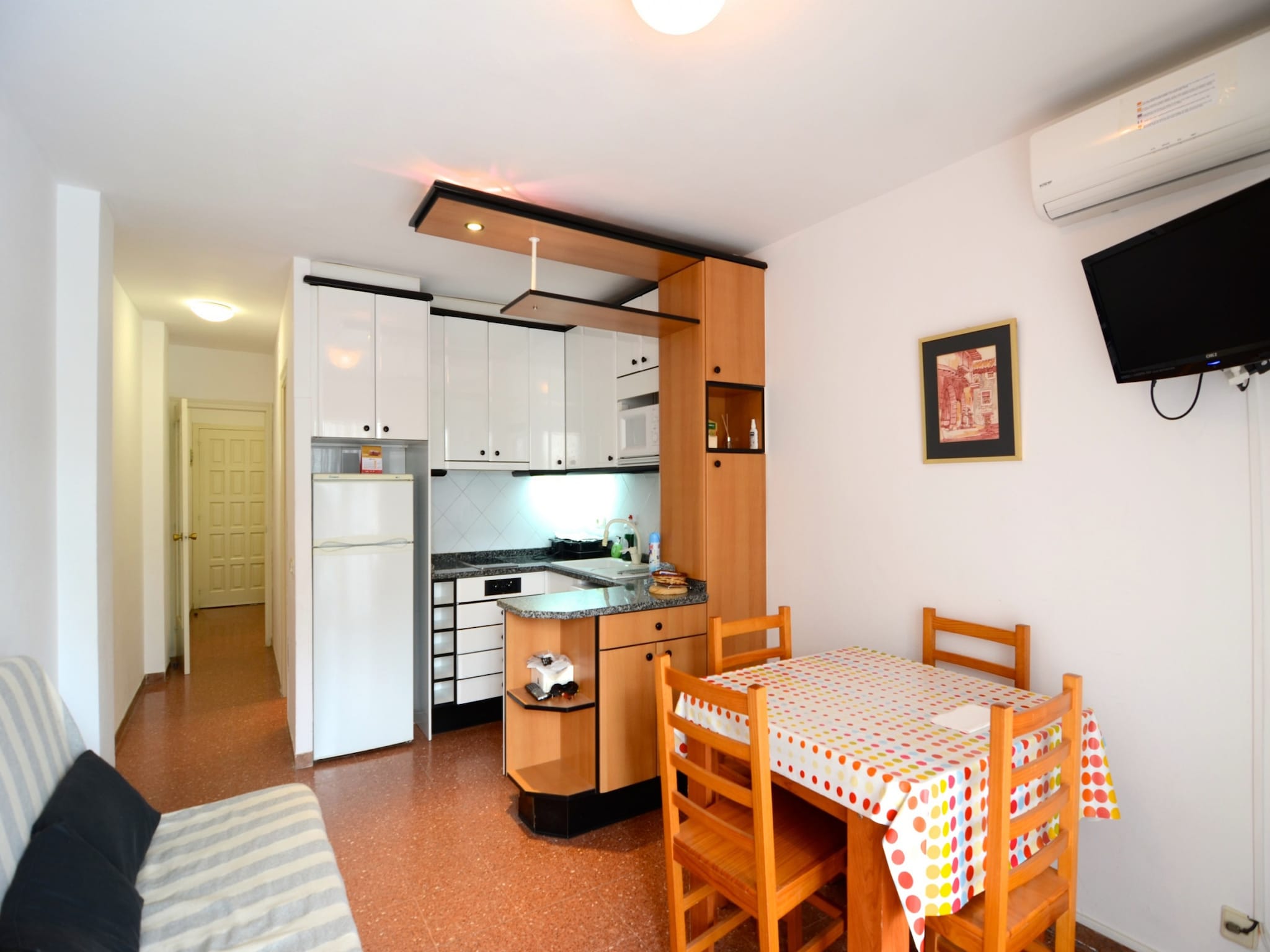 Ferienwohnung ROCAMAURA IV 1-8