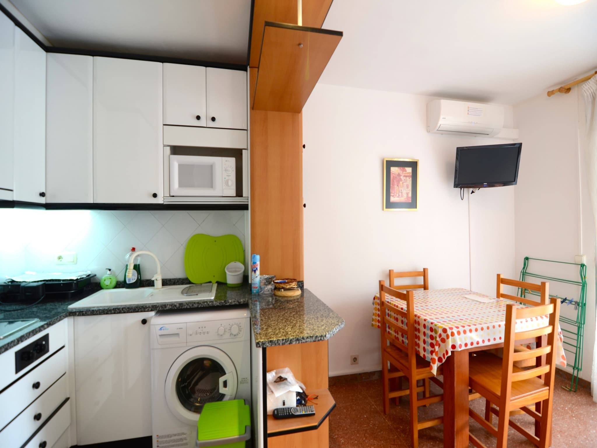 Ferienwohnung ROCAMAURA IV 1-8