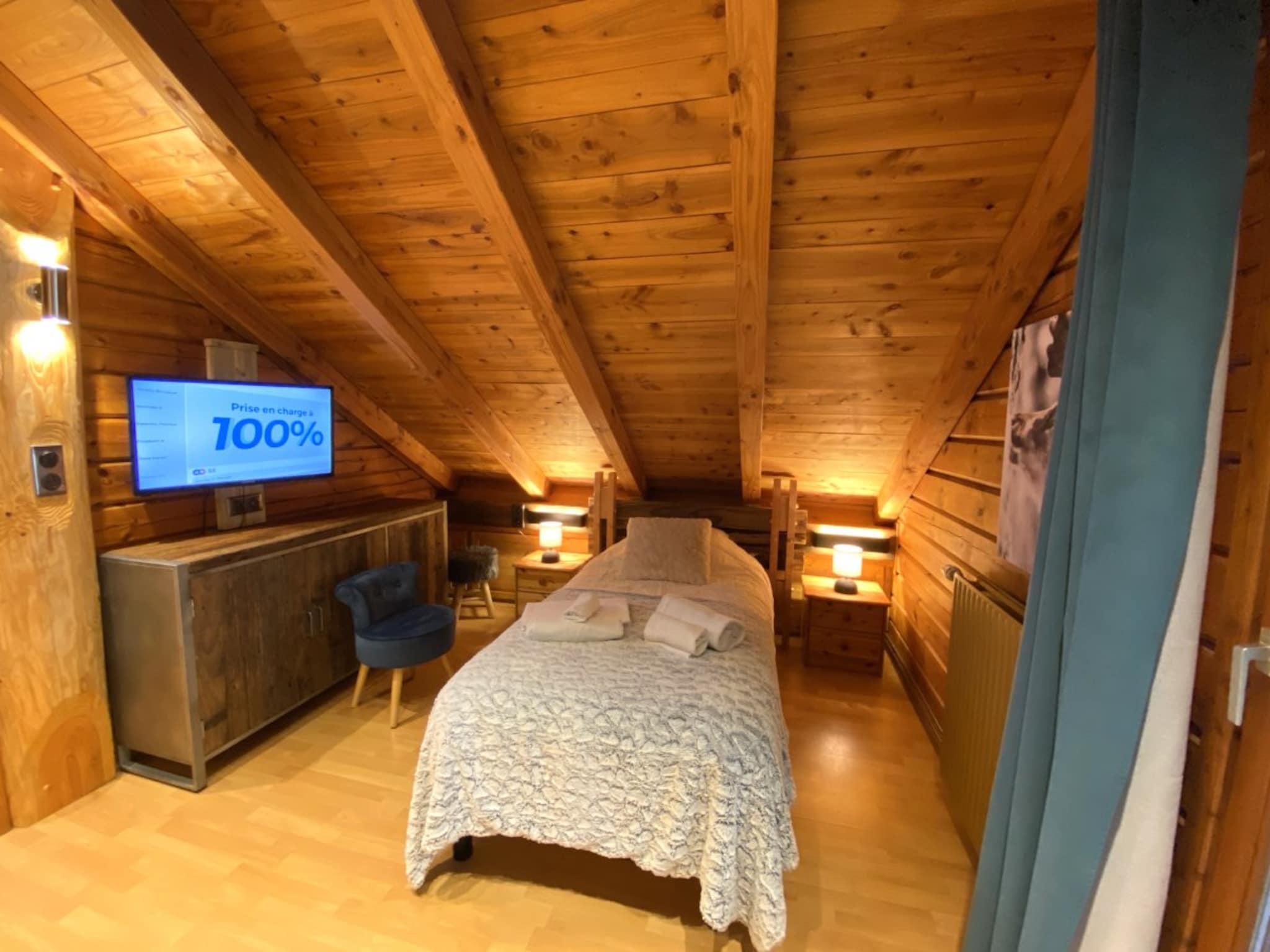 Maison LE RENNE  Chalet en bois au calme avec SPA Jacuzzi