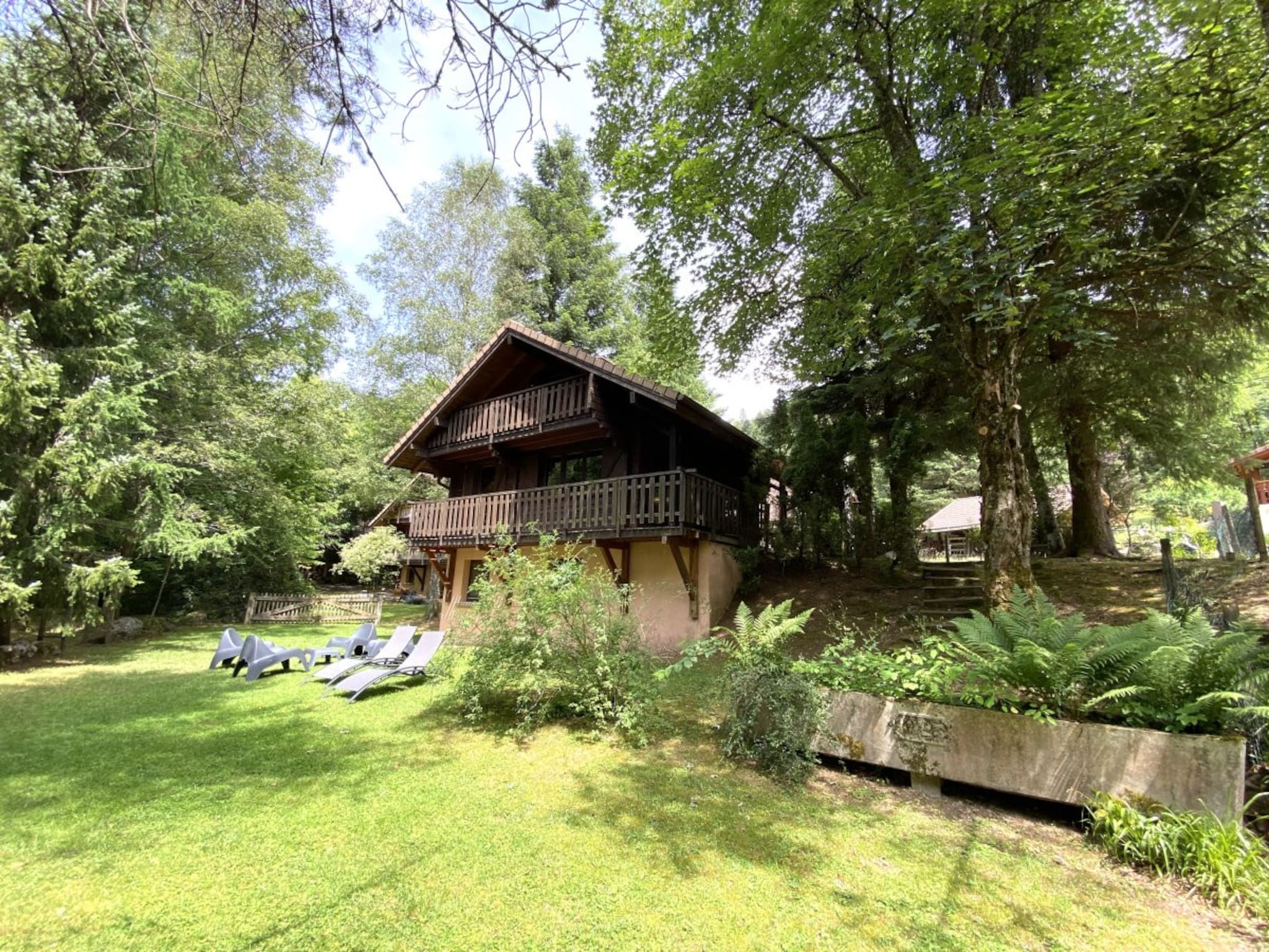 Ferienhaus LE GRIZZLY Chalet en bois au calme