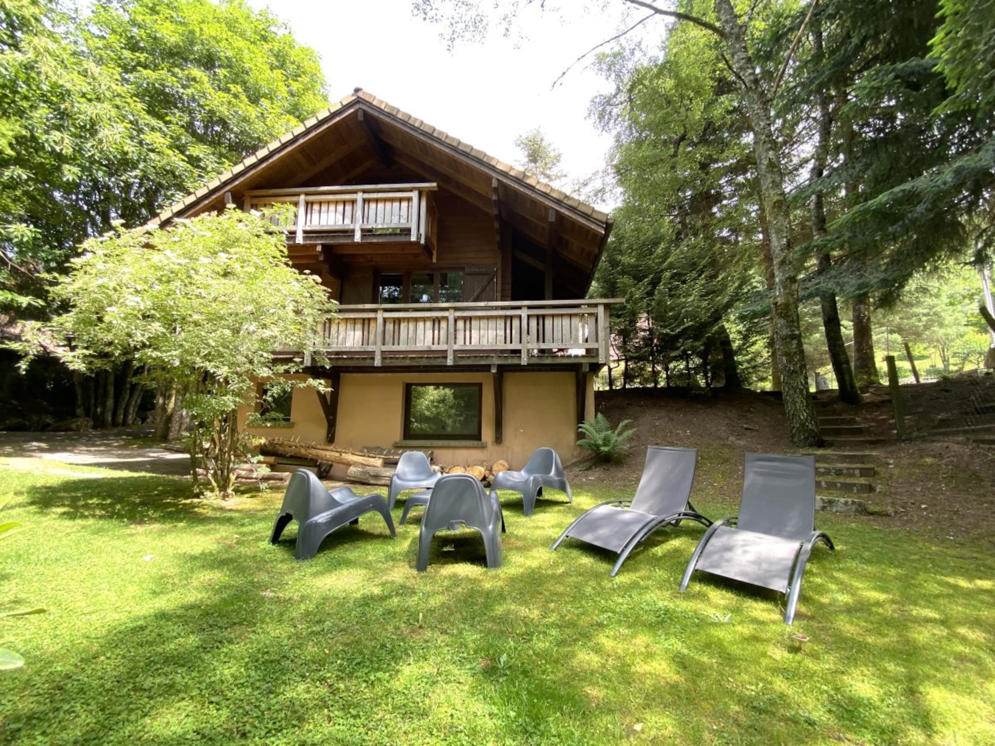 Ferienhaus LE RENARD  Chalet en bois au calme