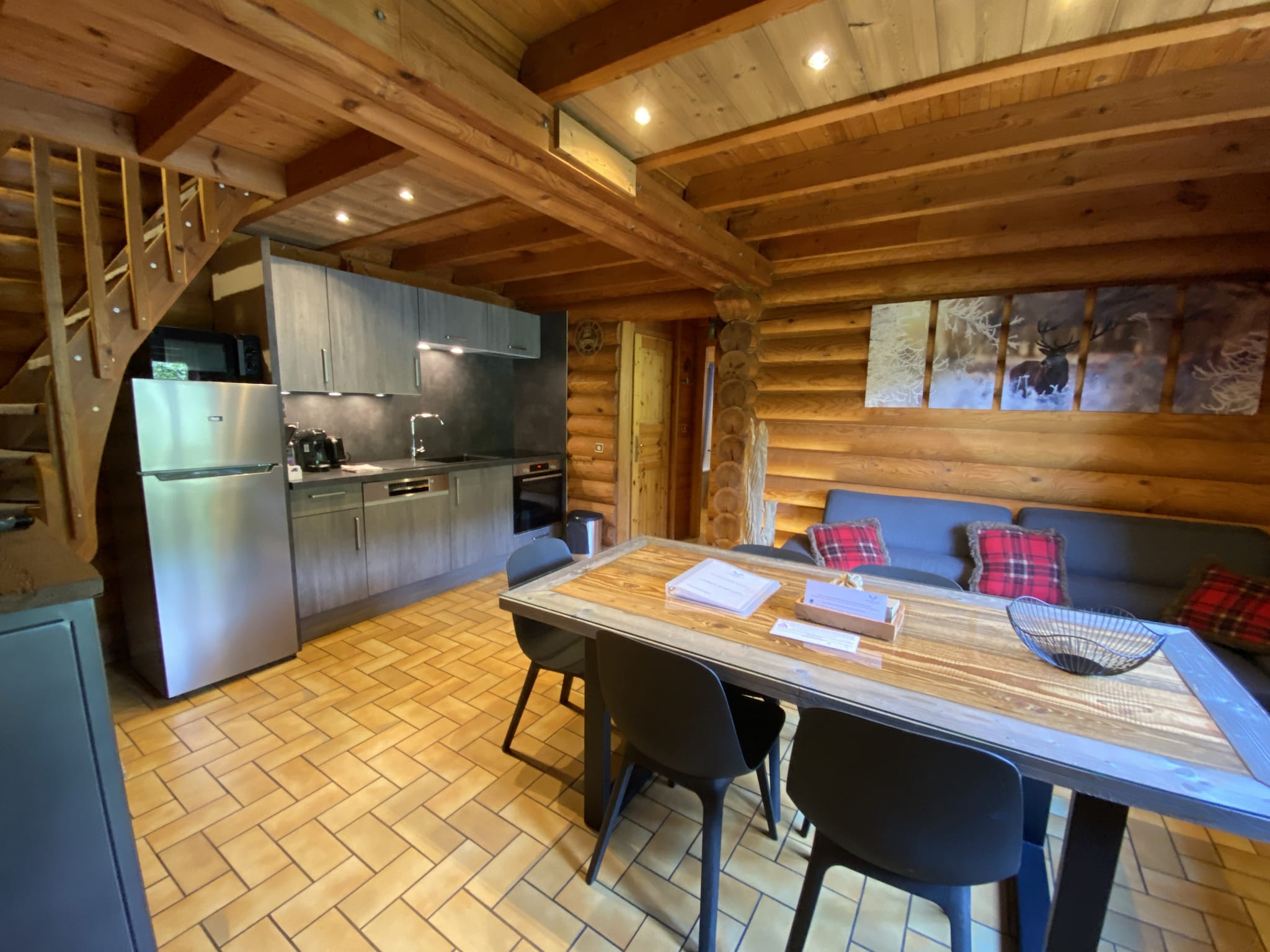 Maison LE GRAND CERF  Chalet en rondins avec SPA Jacuzzi