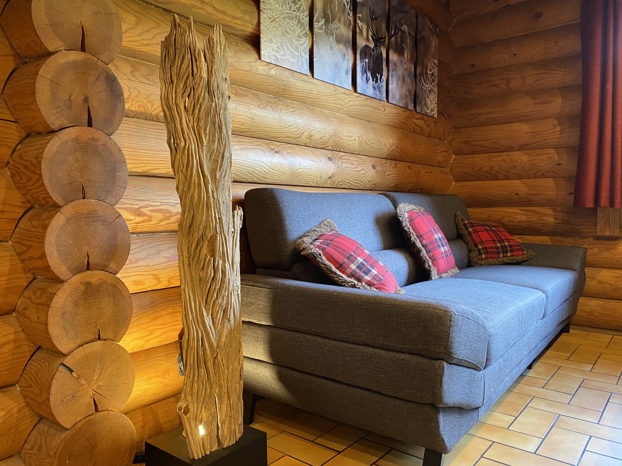 Maison LE GRAND CERF  Chalet en rondins avec SPA Jacuzzi